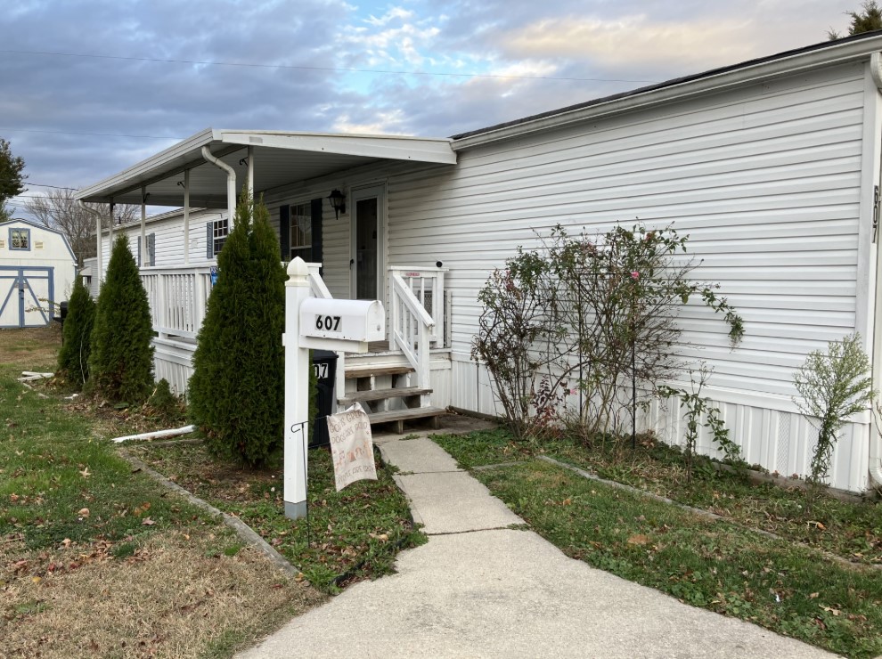 A photo of the Murray Manor Home