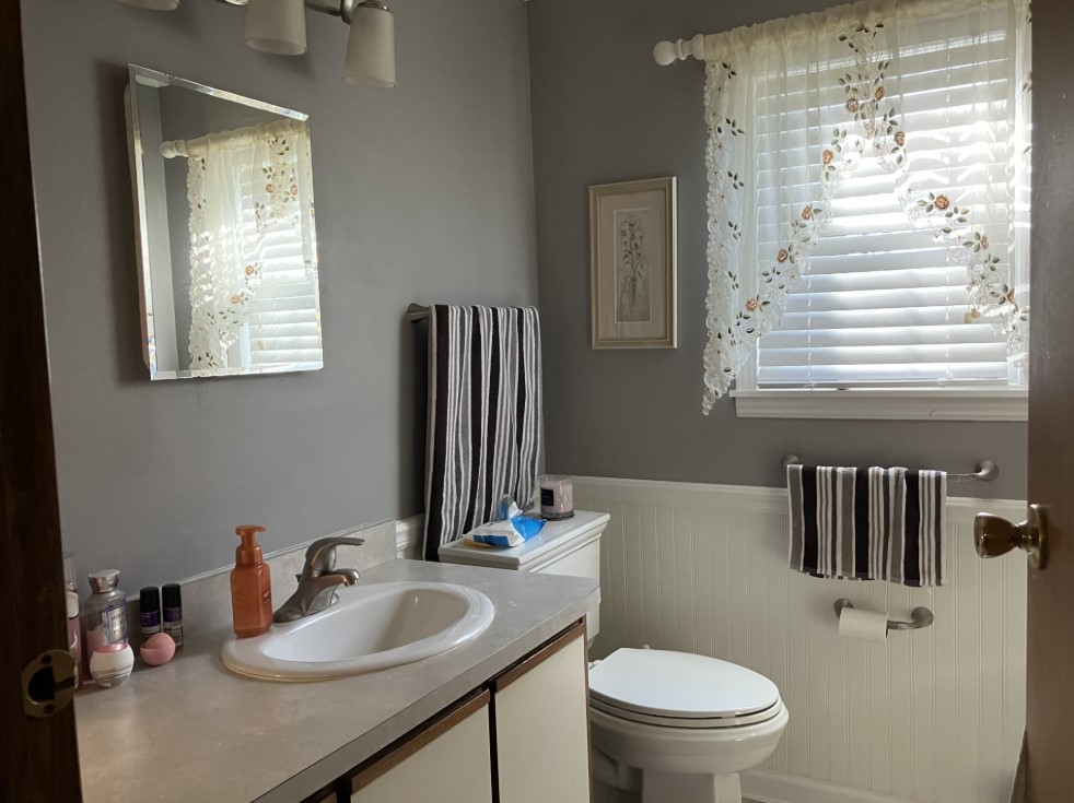 A photo of the Murray Manor Home