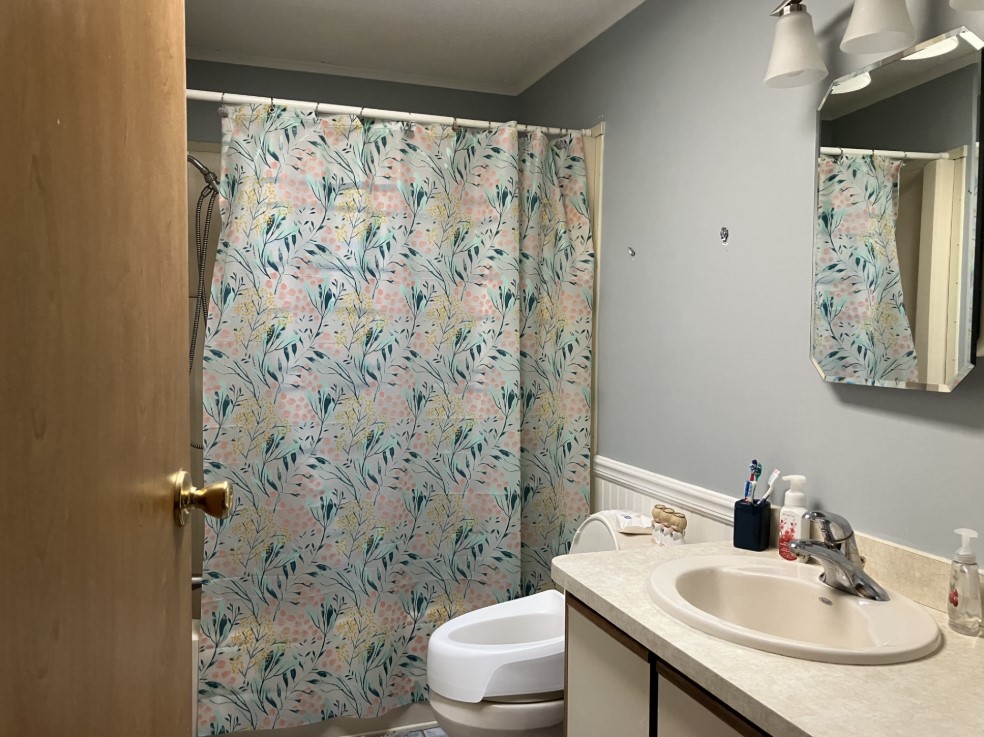 A photo of the Murray Manor Home