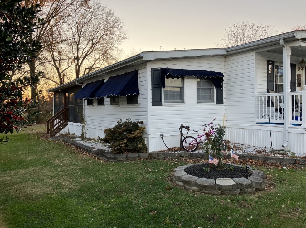 A photo of the Murray Manor Home