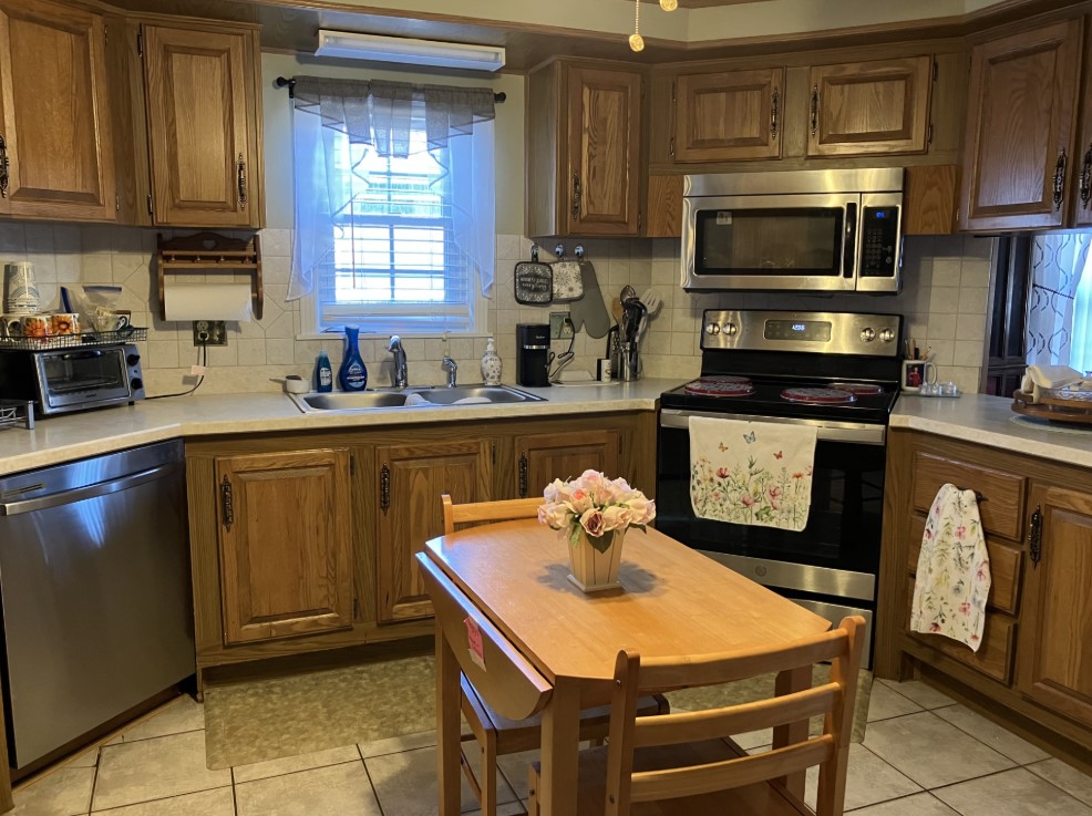 A photo of the Murray Manor Home