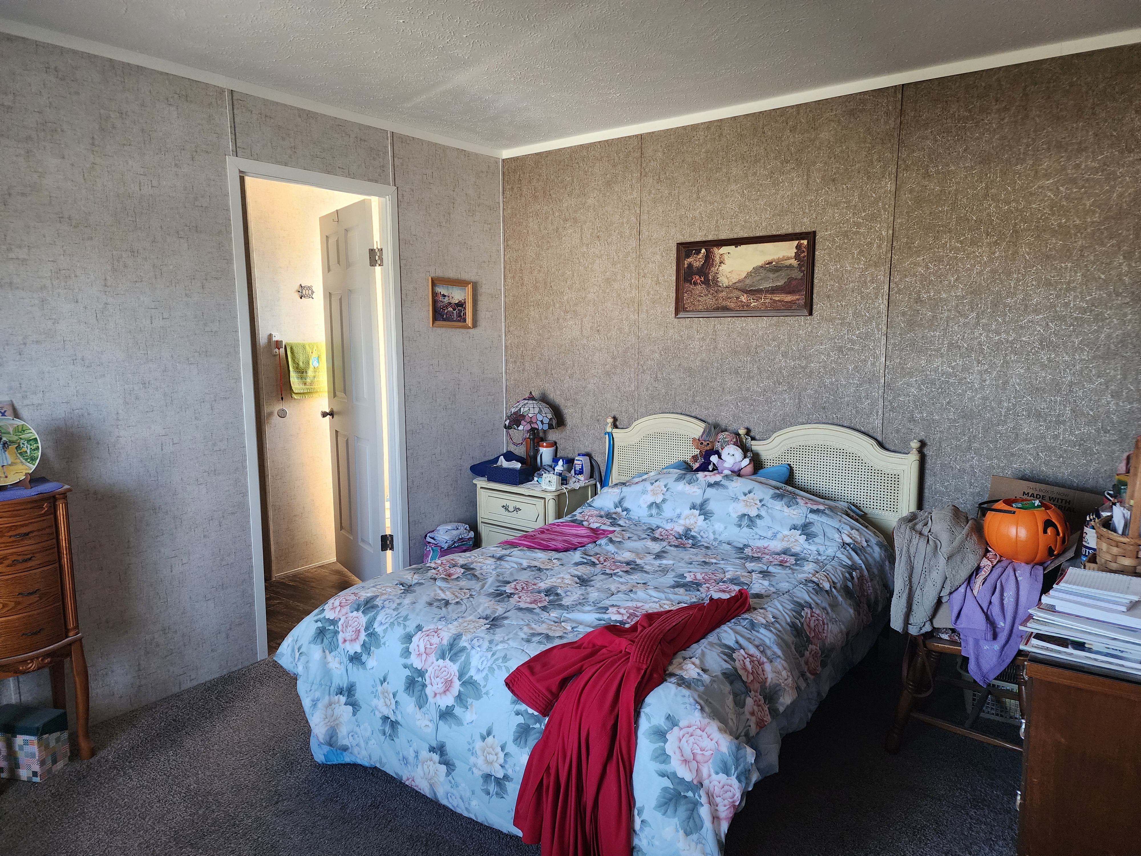 A photo of the Manor Hill Home