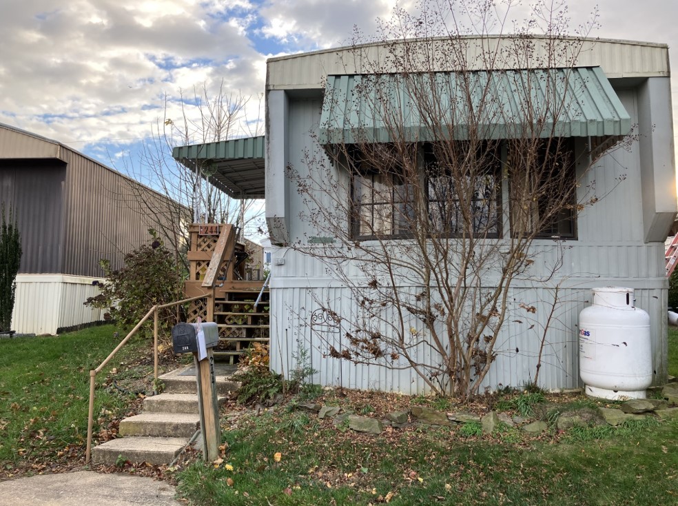 A photo of the Murray Manor Home