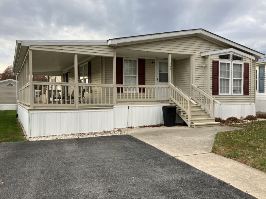 A photo of the Murray Manor Home