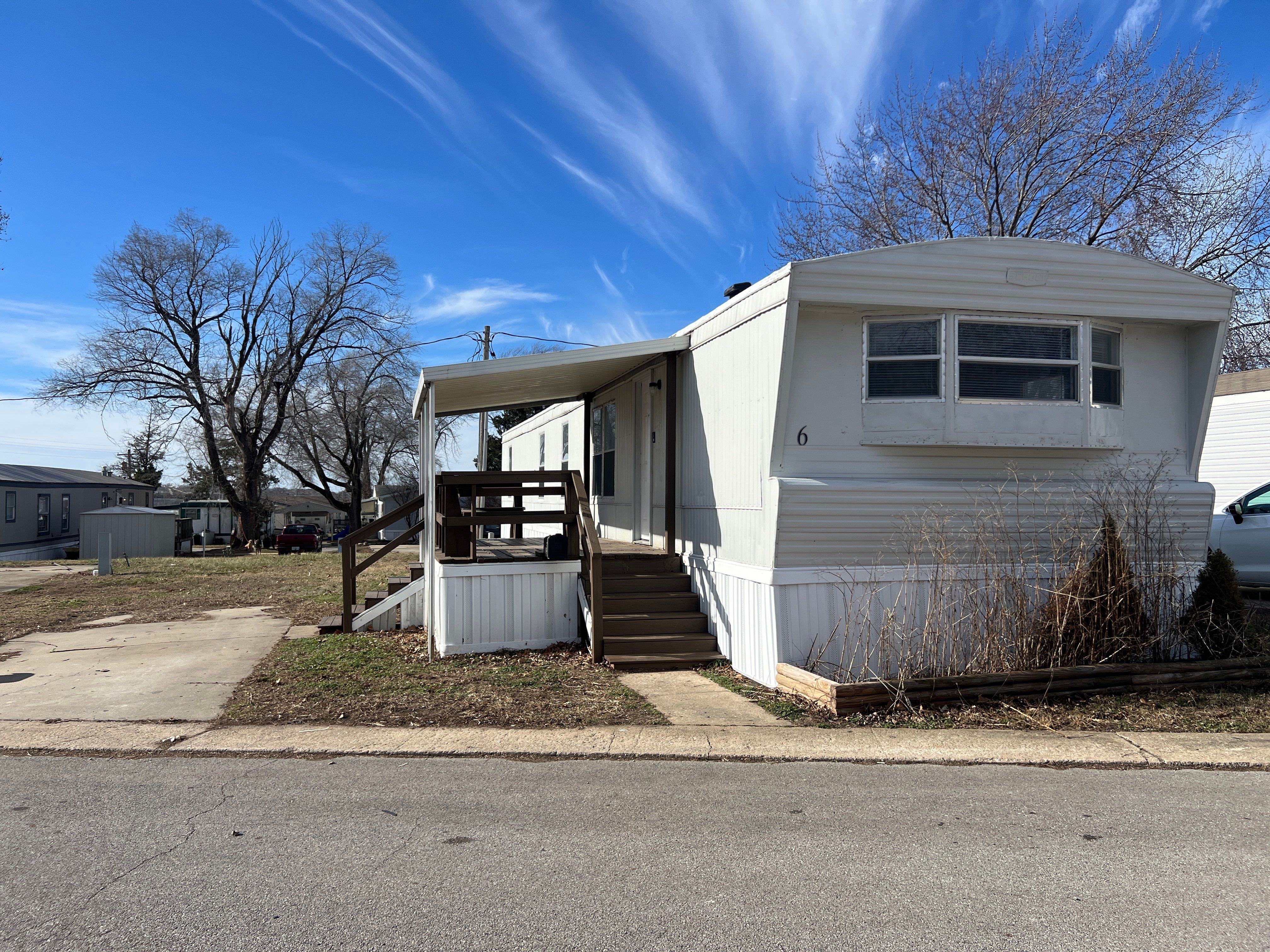A photo of the Springdale Lake Home