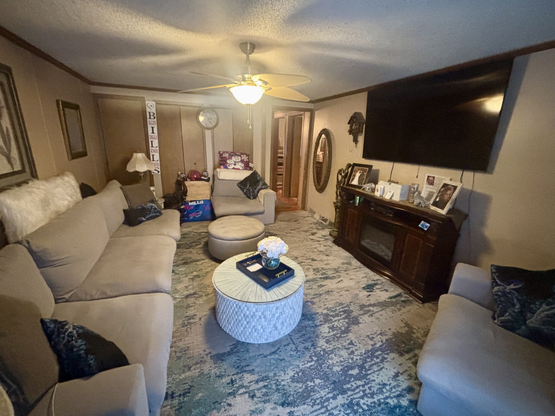 A photo of the Eagle Crest Home