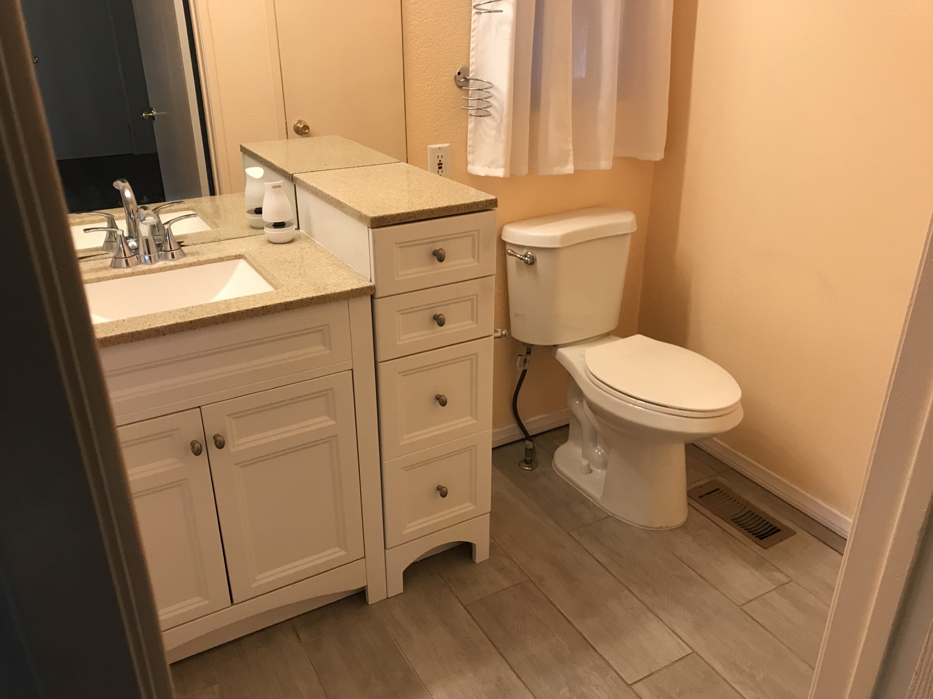 A photo of the River Oaks Home