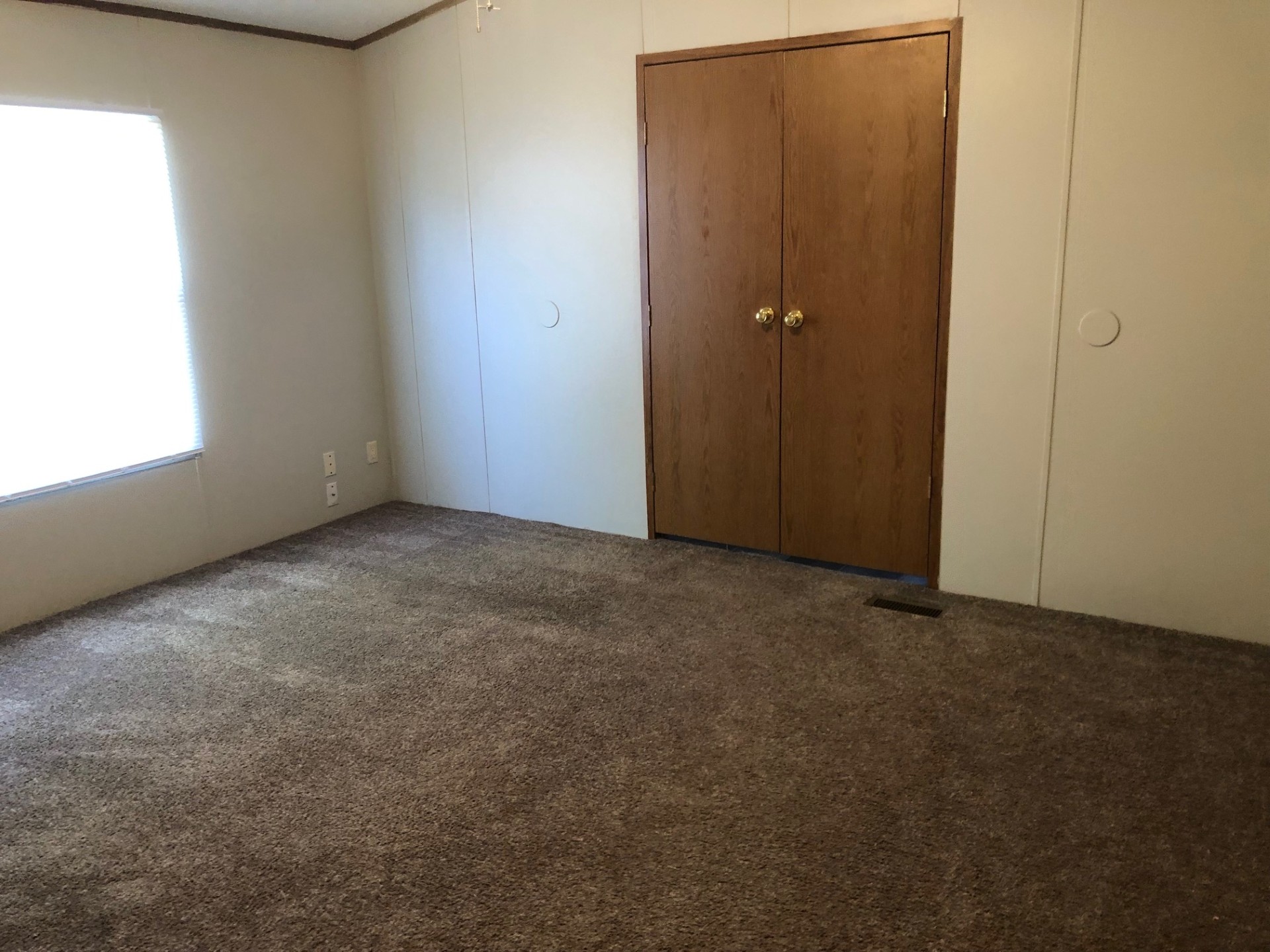 A photo of the Navajo Lake Estates Home