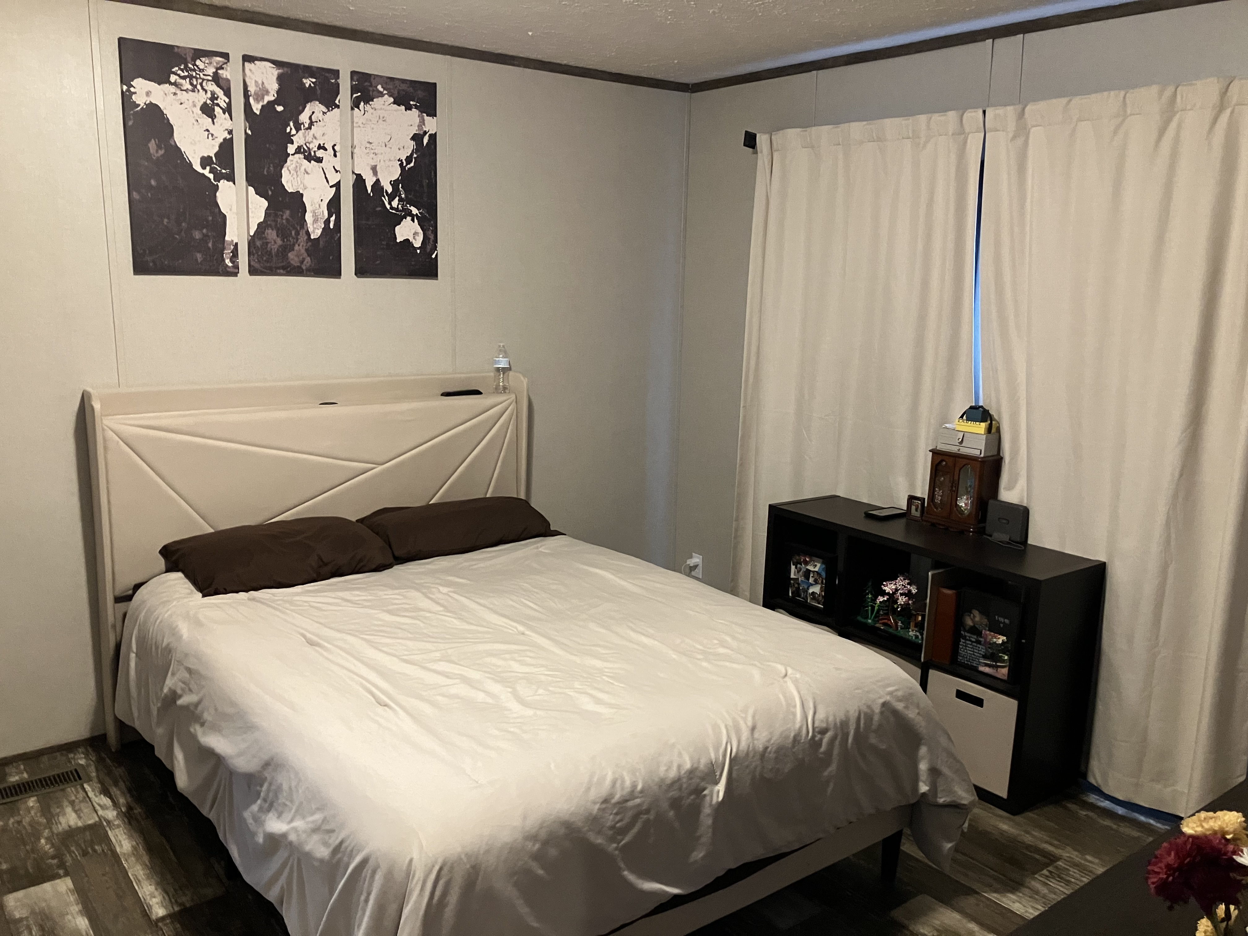 A photo of the Colonial Estates Home