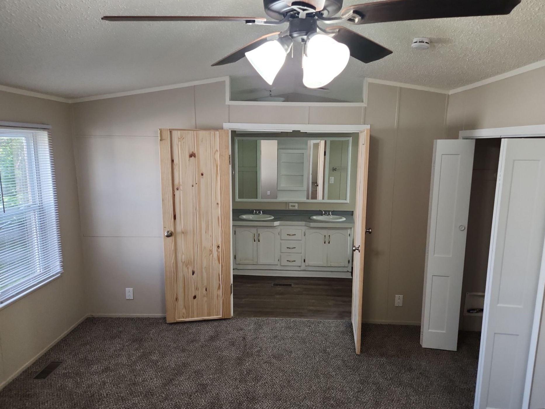 A photo of the Springdale Lake Home