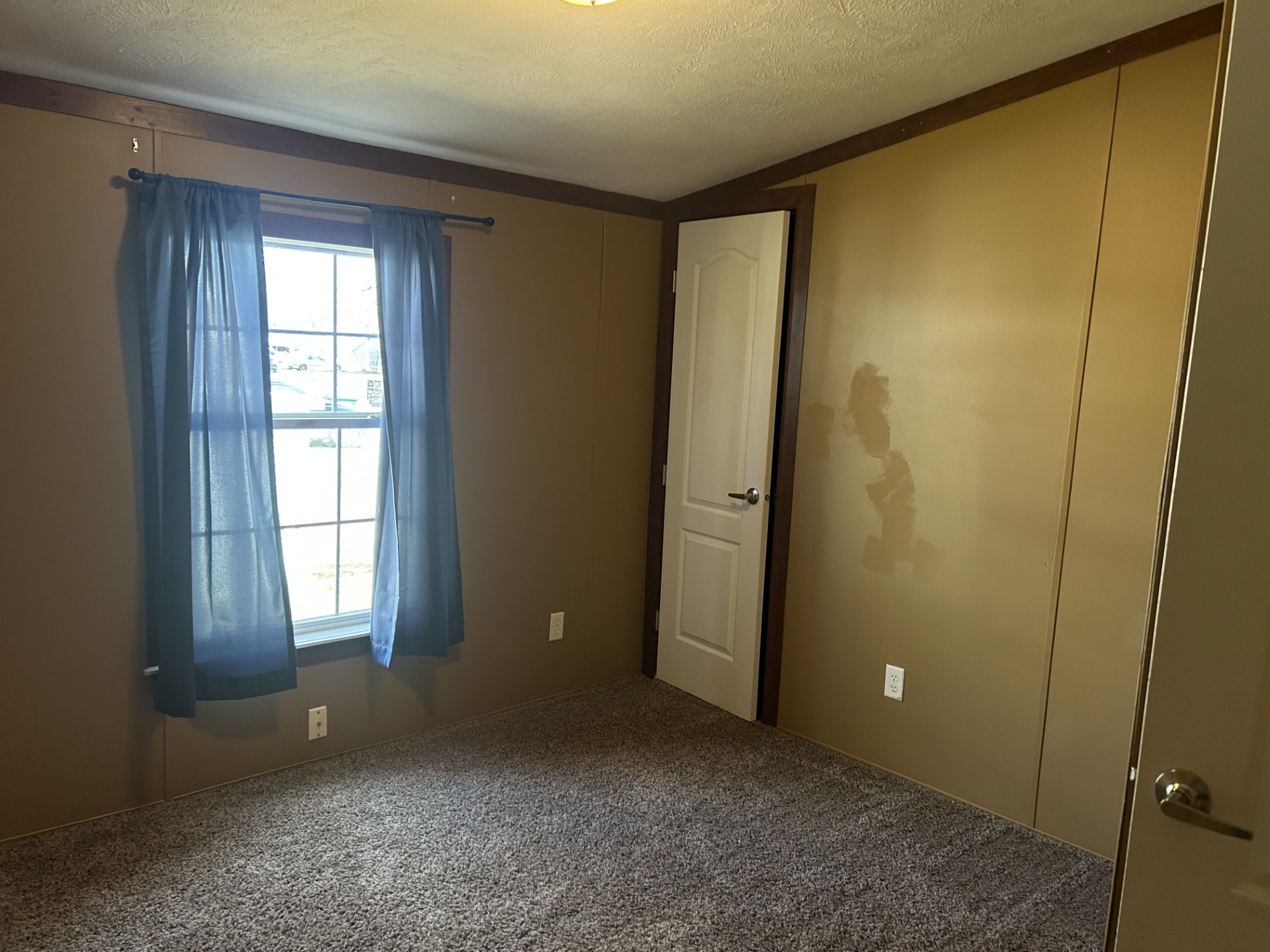 A photo of the Colonial Gardens Home