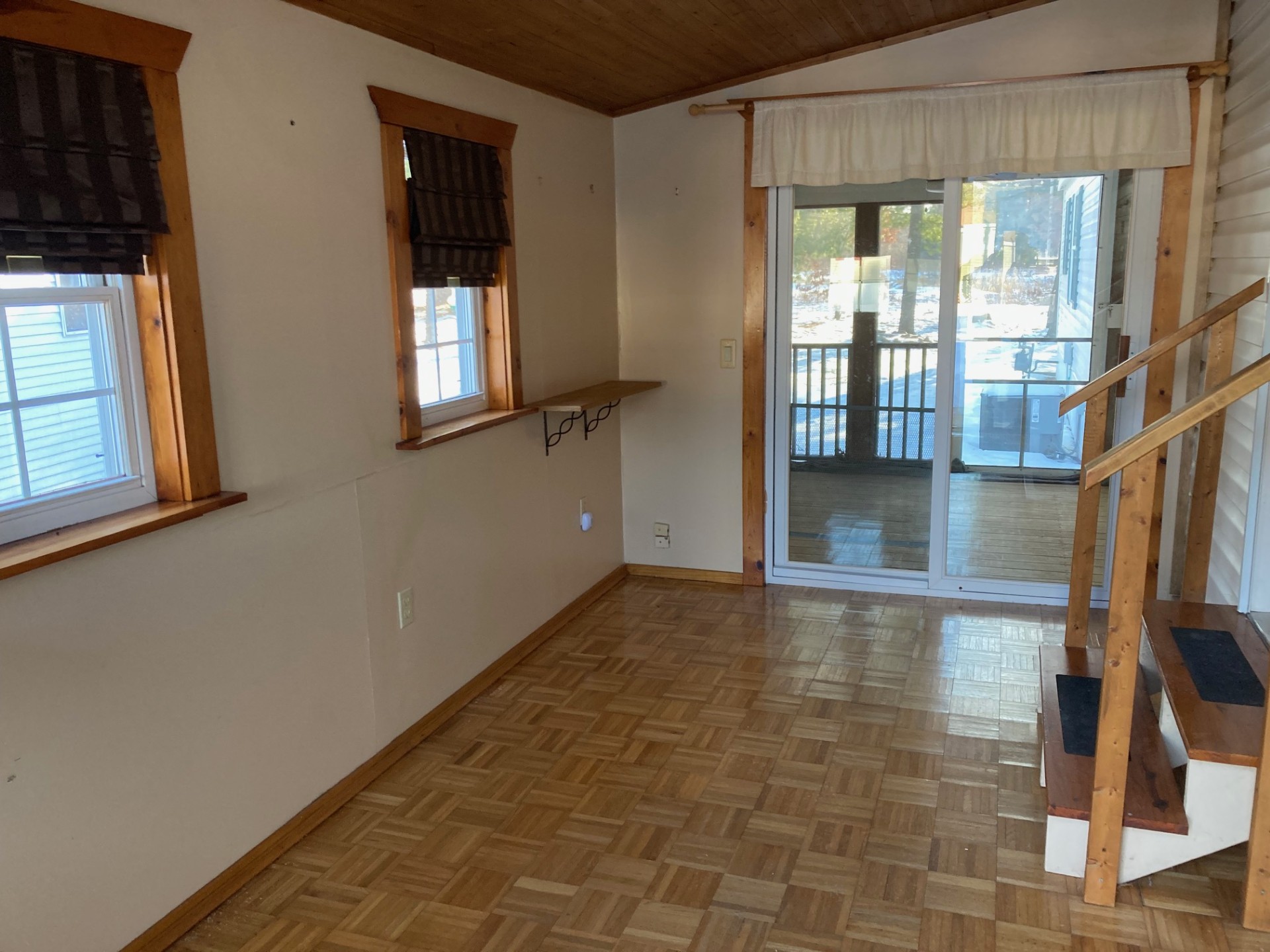 A photo of the Holiday South Home