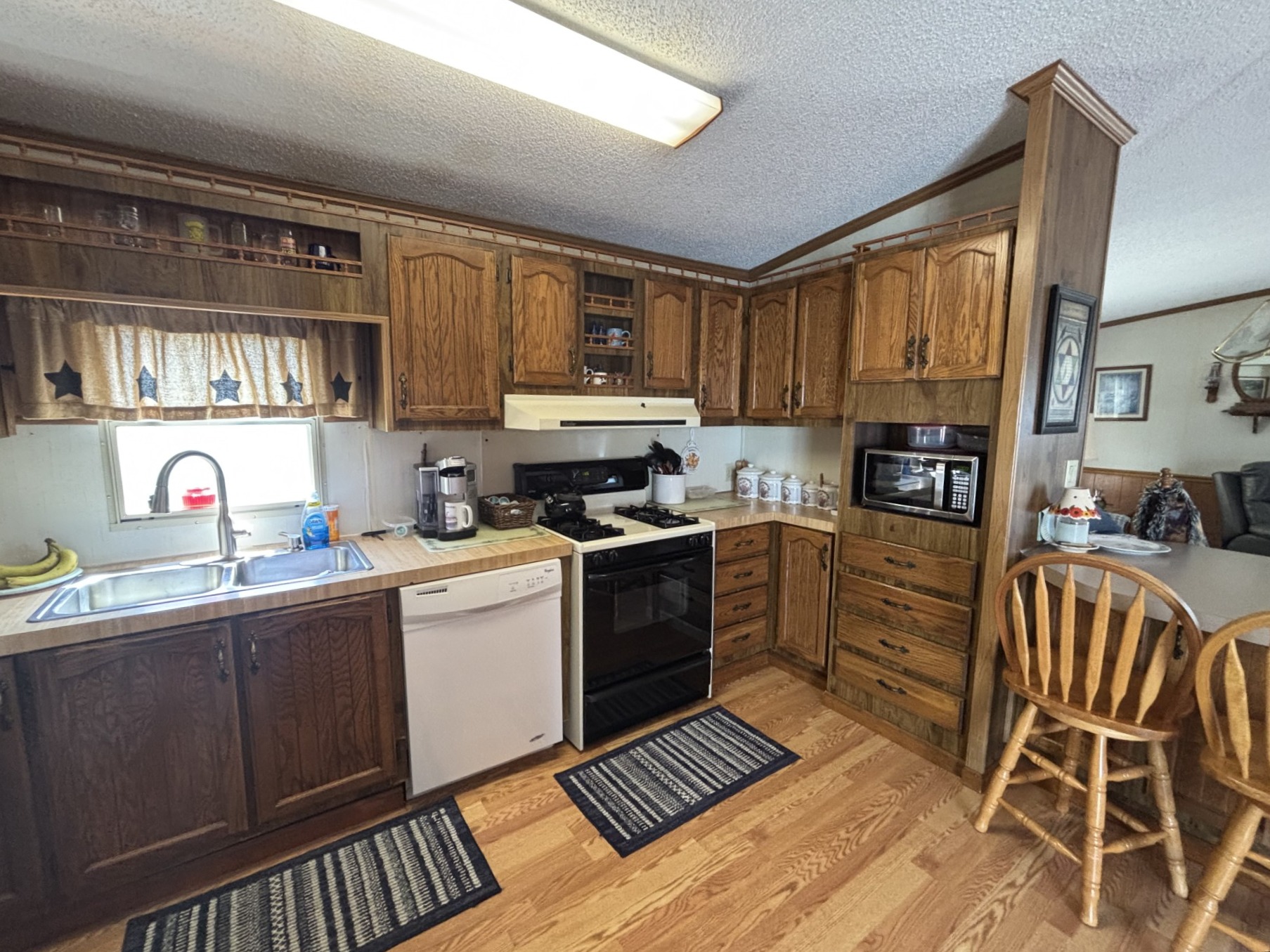 A photo of the Eagle Crest Home