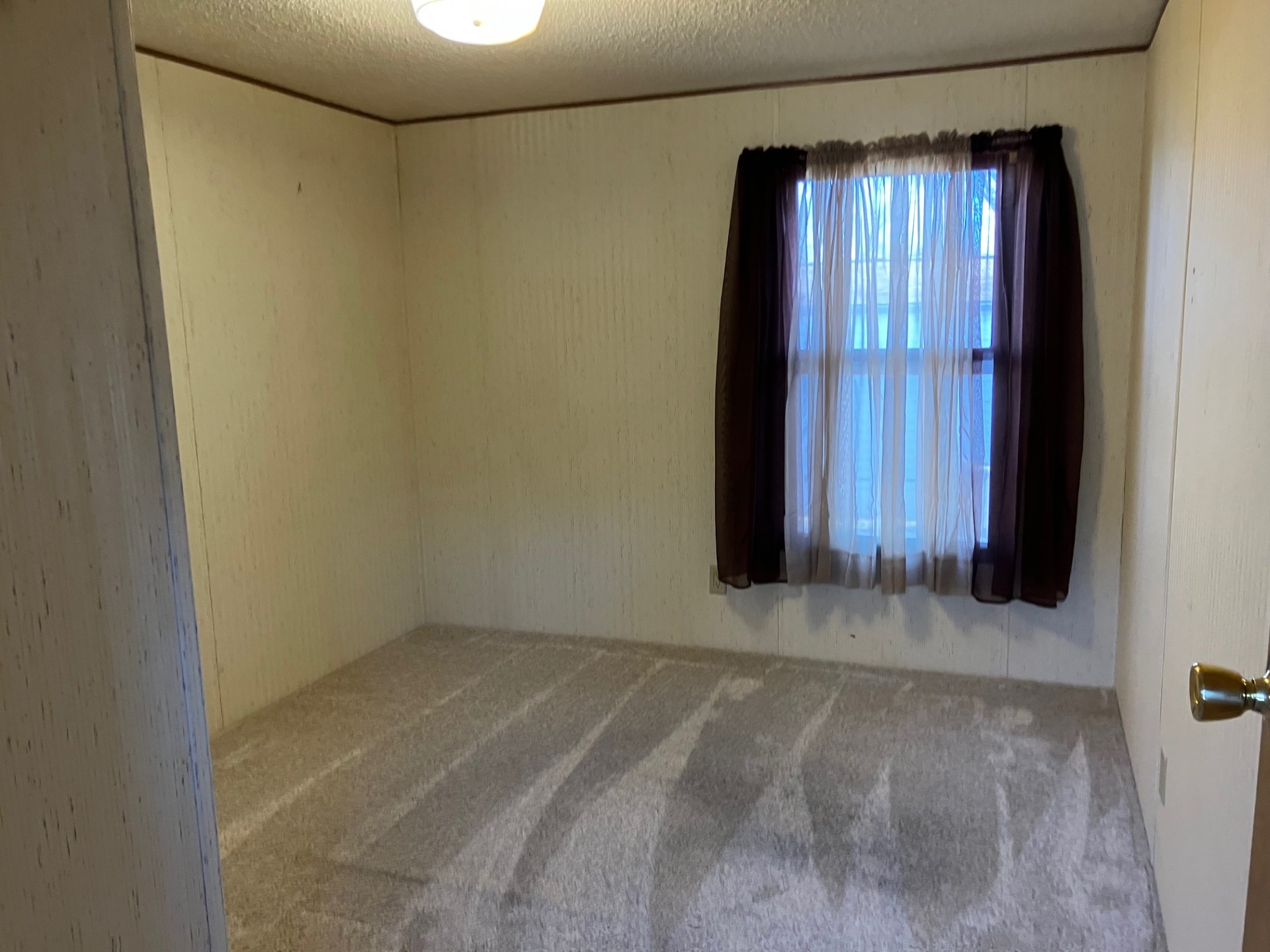 A photo of the Colonial Gardens Home