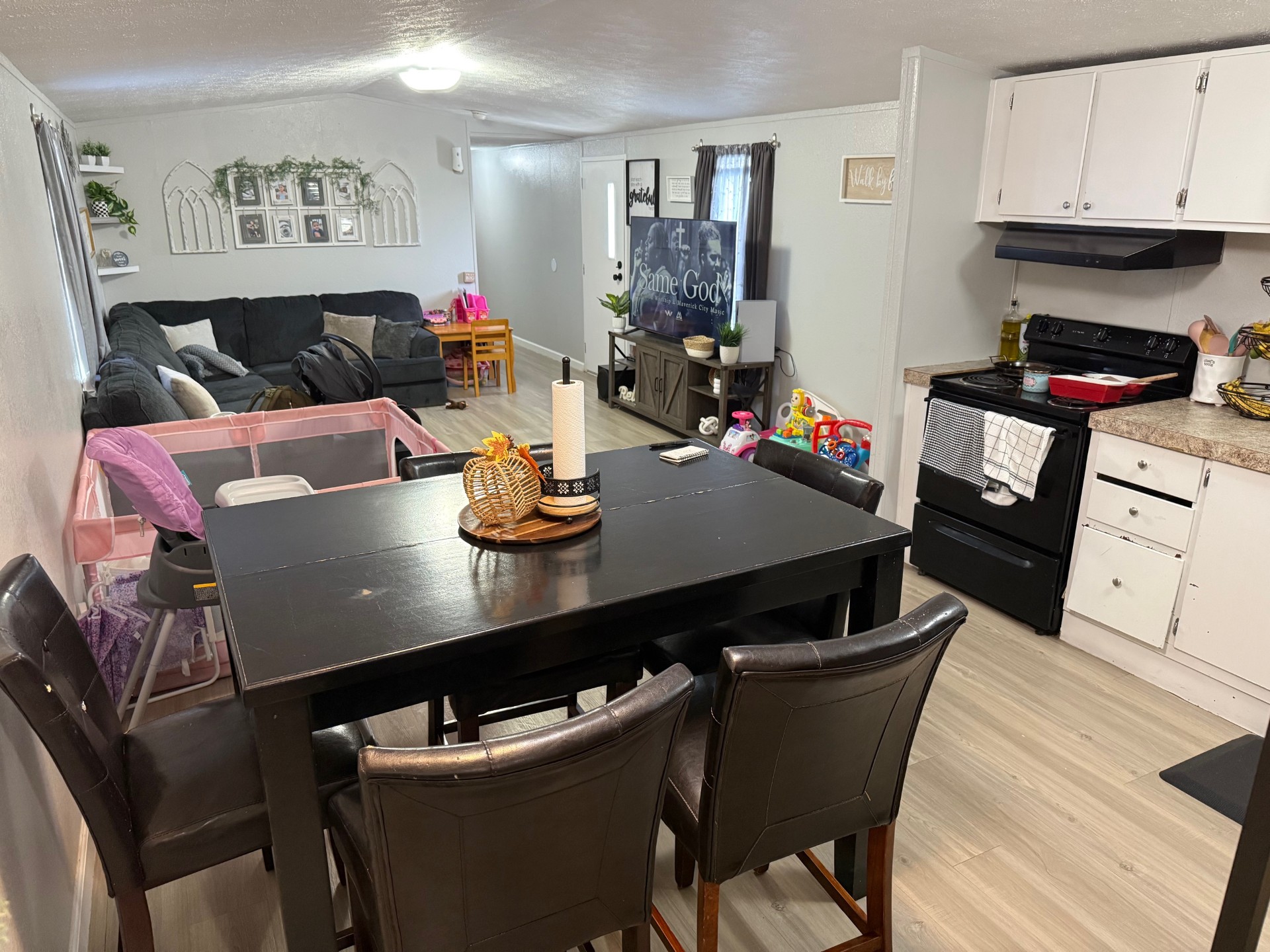 A photo of the Sunrise Oaks Home