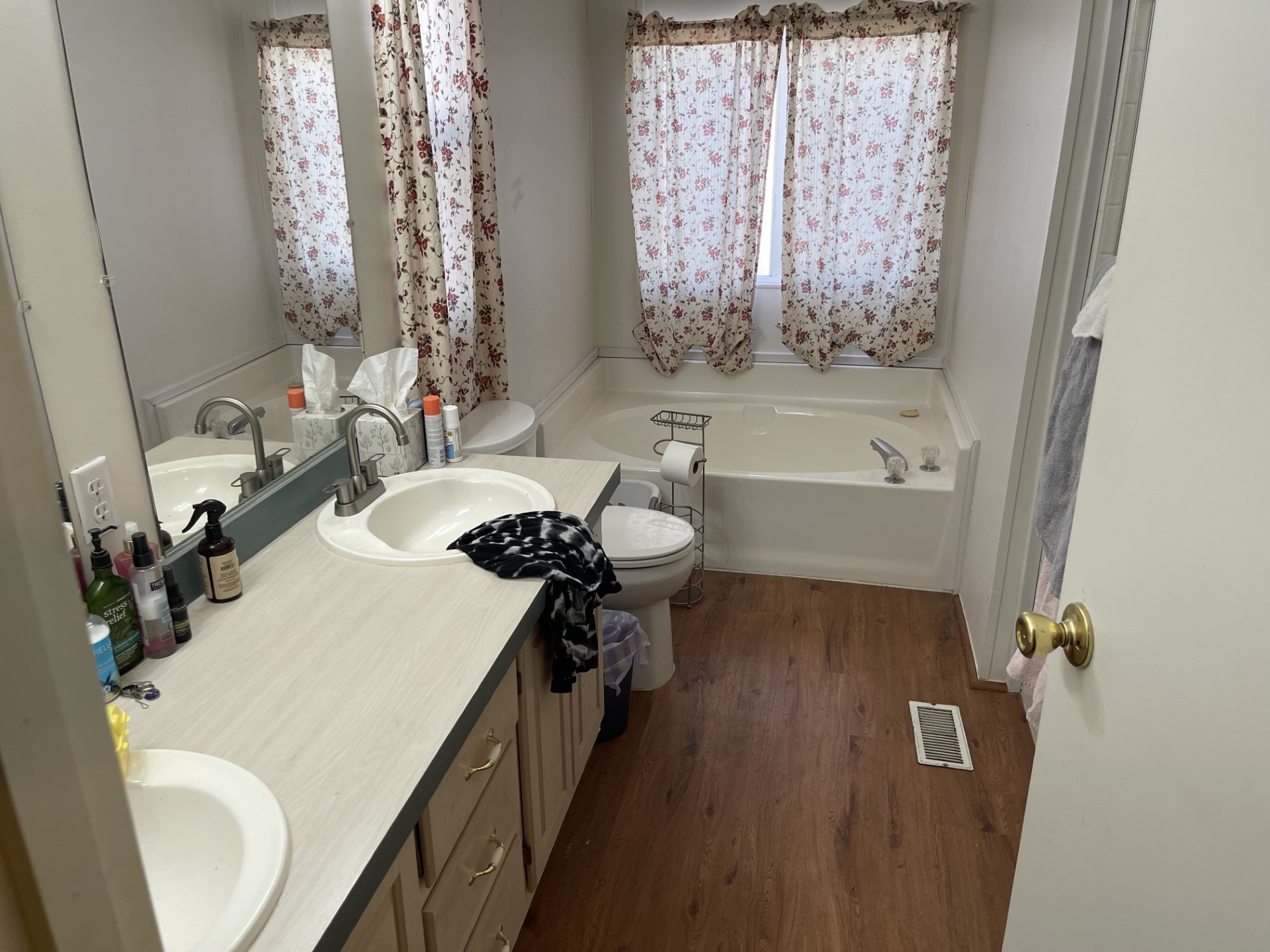 A photo of the River Oaks Home