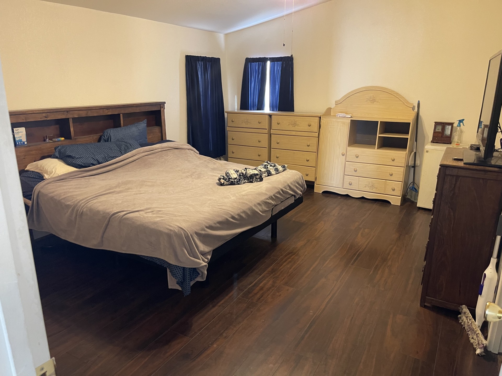 A photo of the River Oaks Home