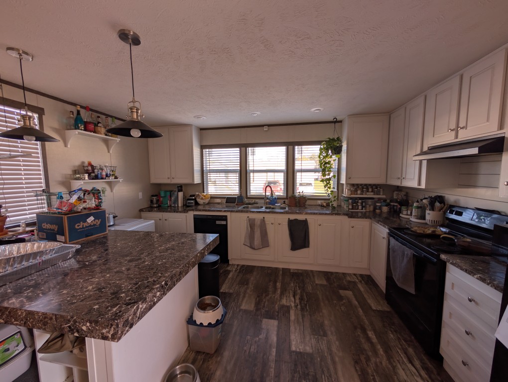 A photo of the Autumn Leaf Home