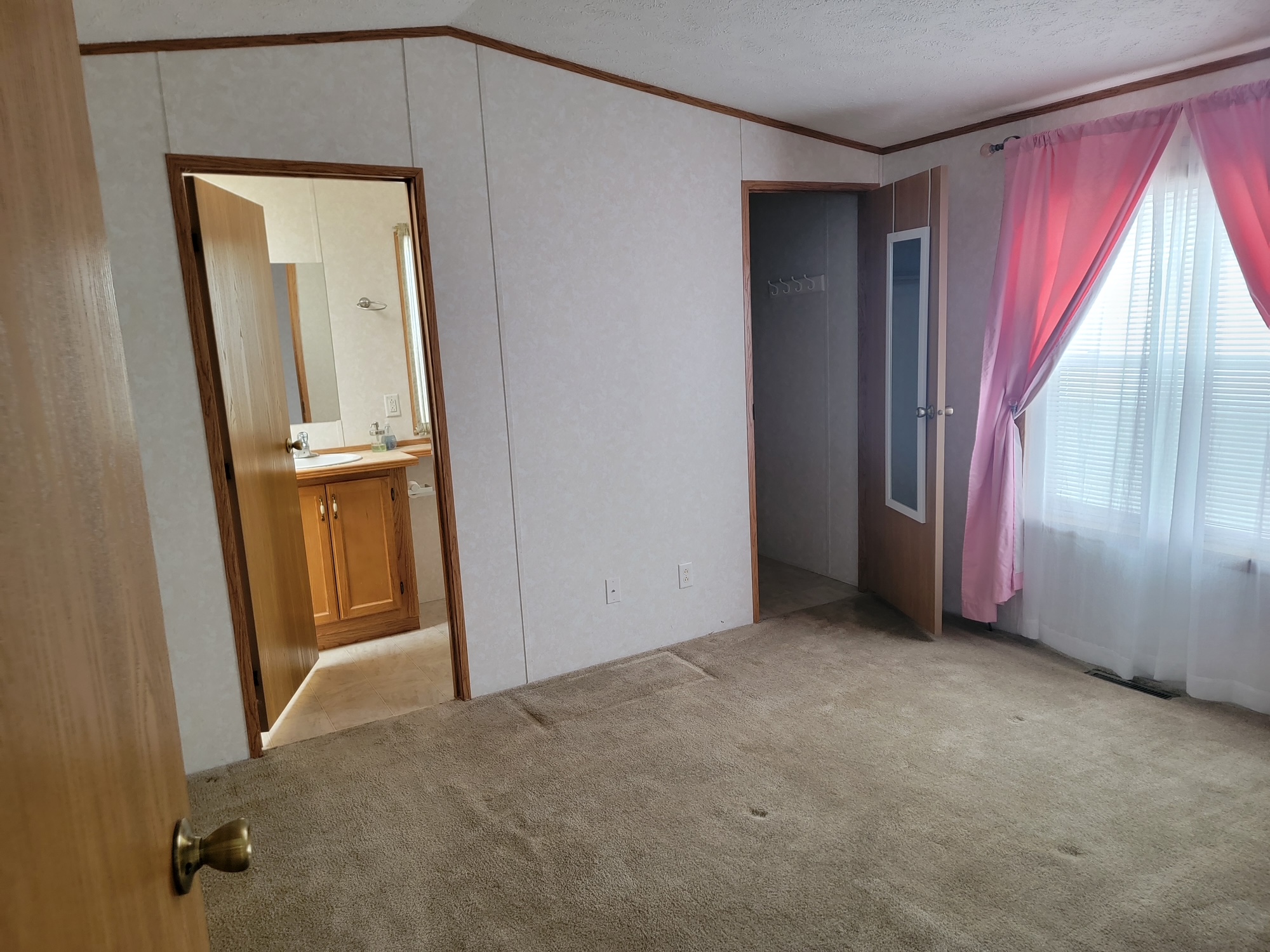 A photo of the Beaver Lake Estates Home