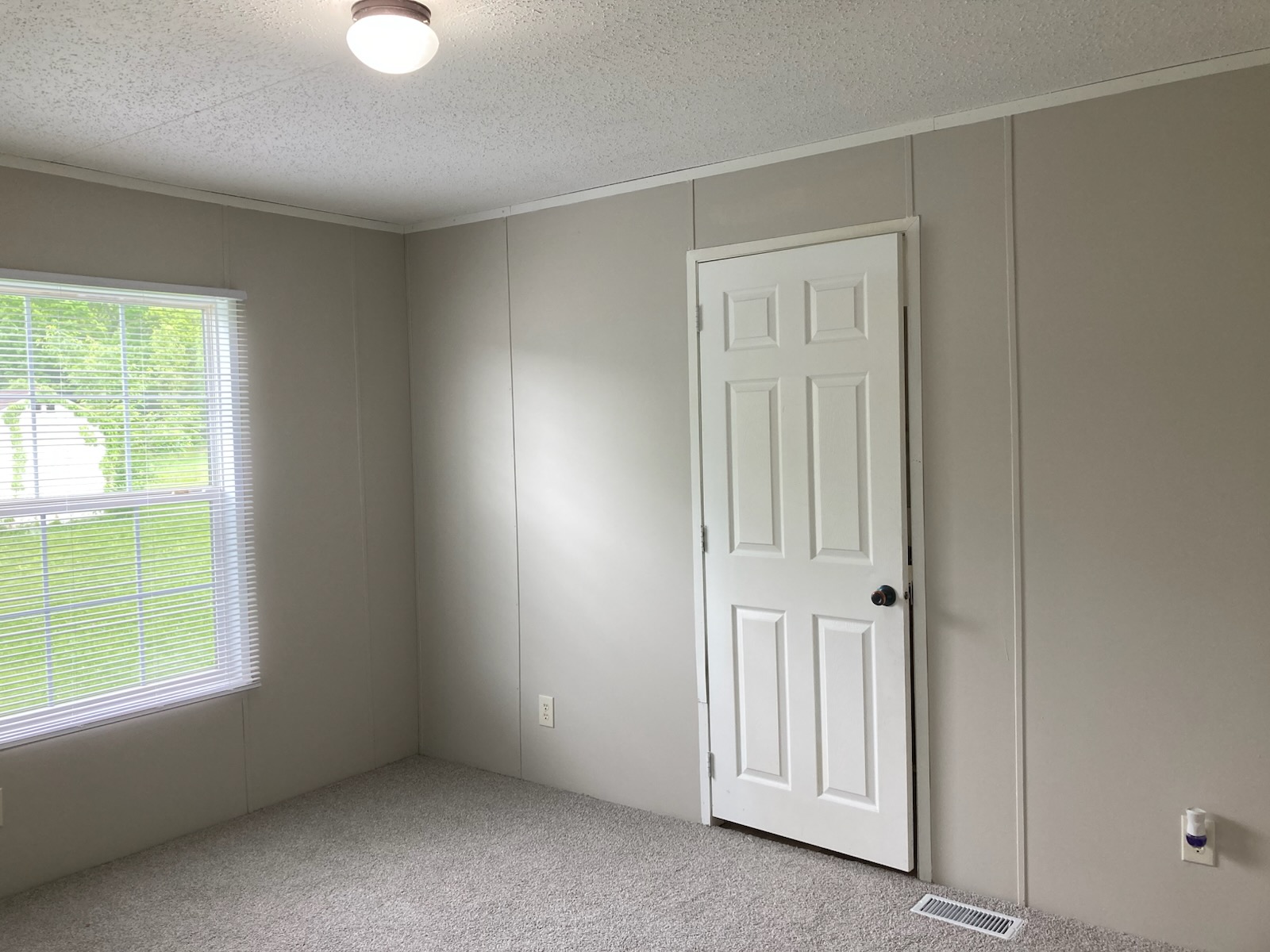 A photo of the Stonecrest Manor Home