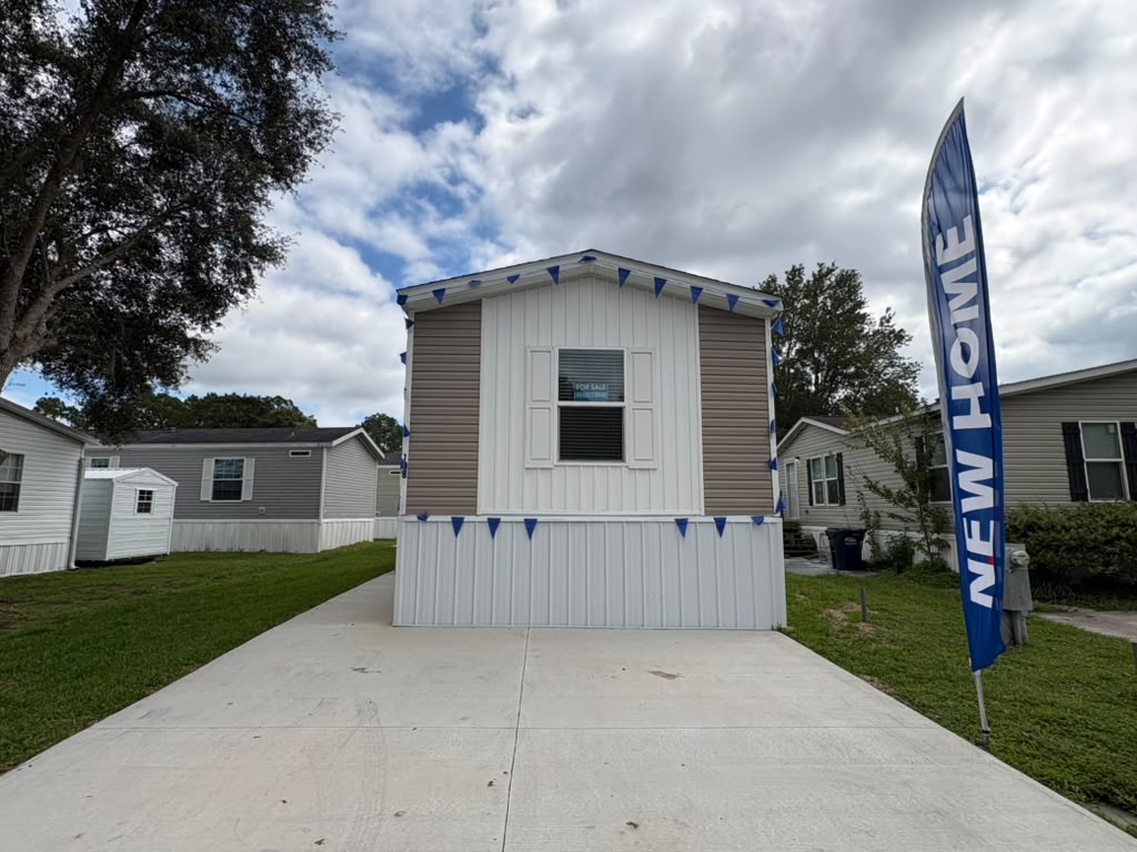 A photo of the Deerpointe Home