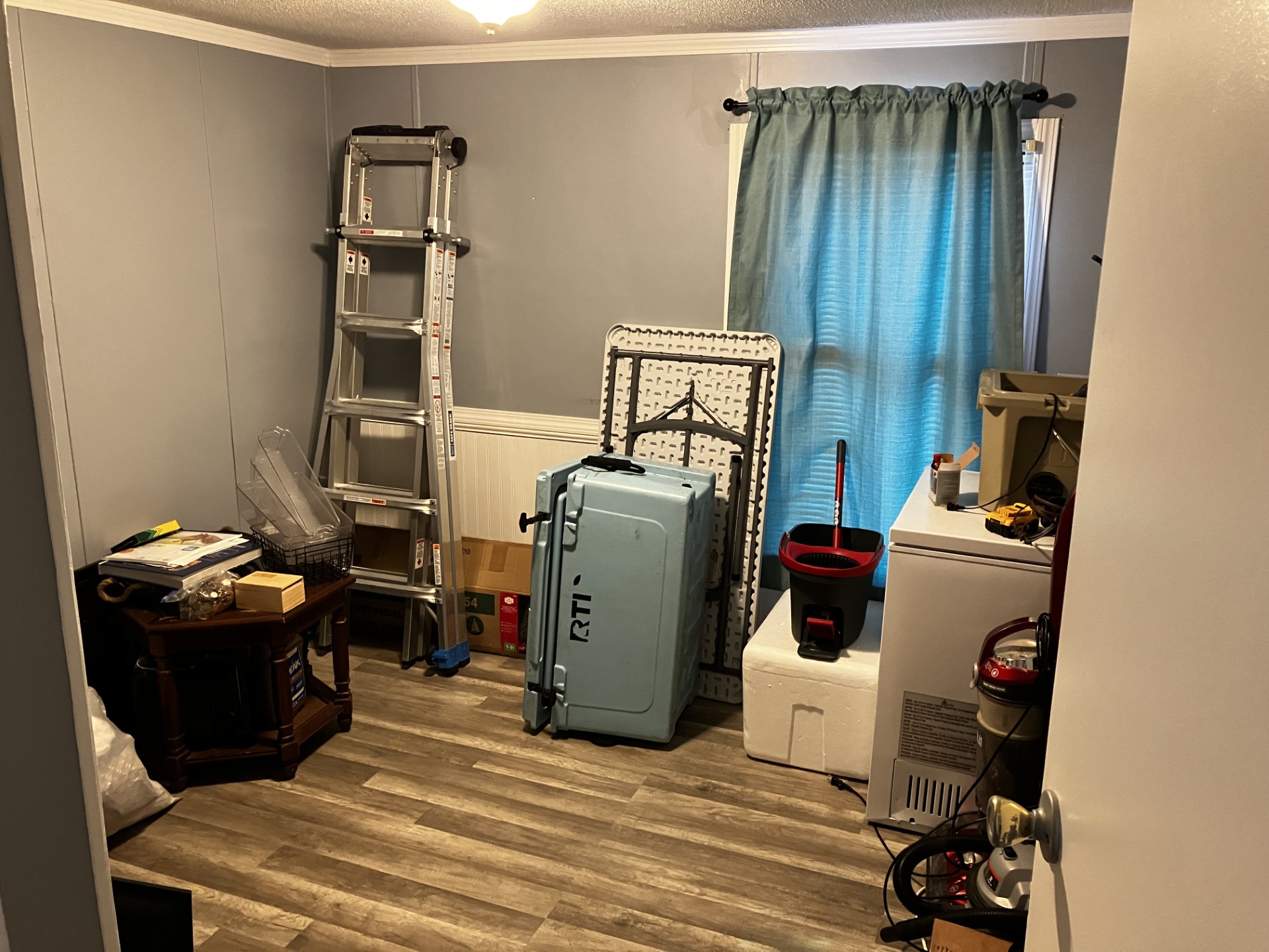 A photo of the Colonial Gardens Home