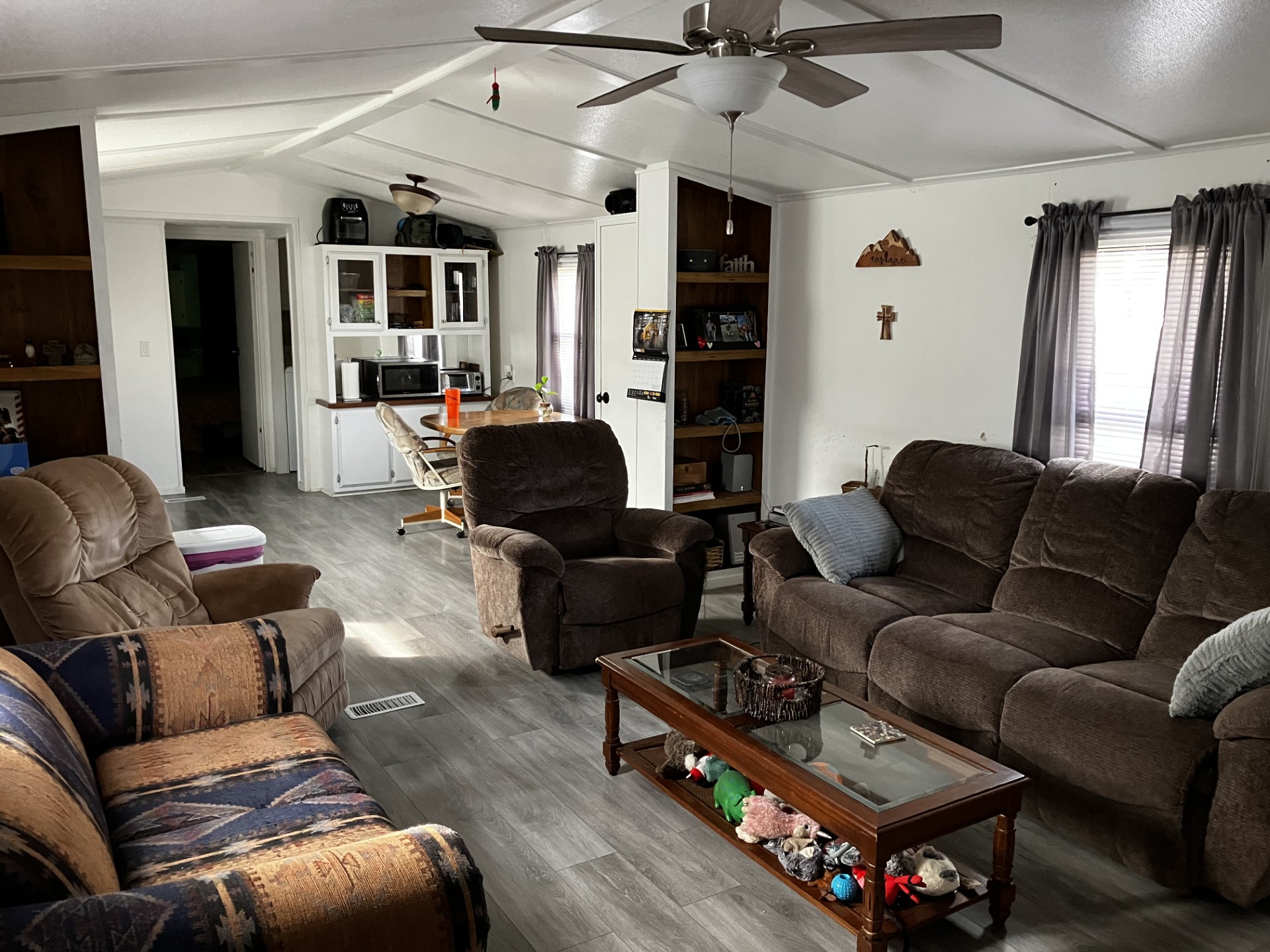 A photo of the Colonial Gardens Home