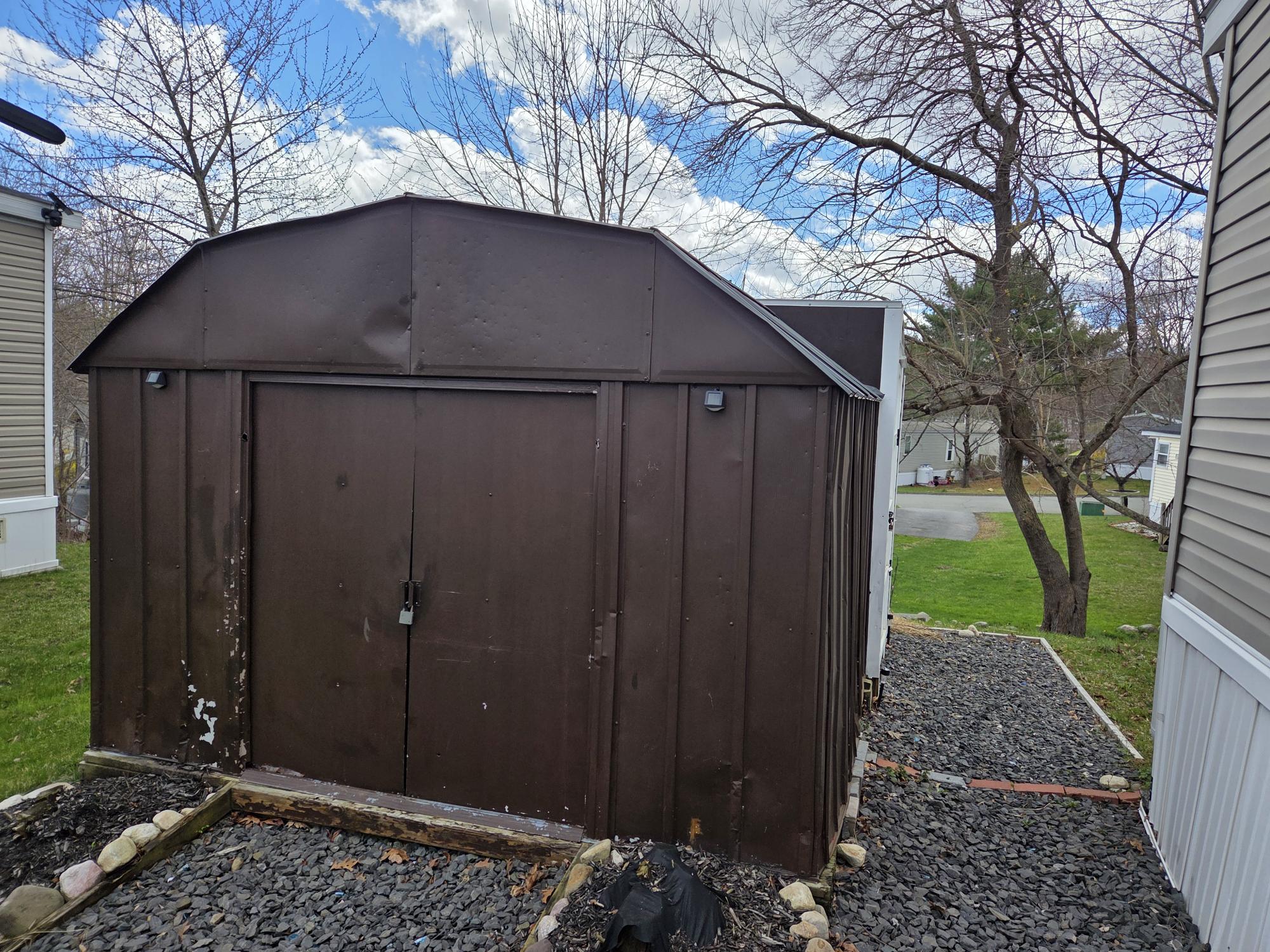 A photo of the New Twin Lakes Village Home