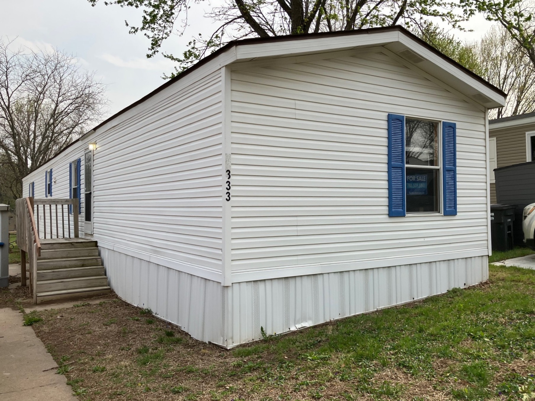 A photo of the Colonial Gardens Home