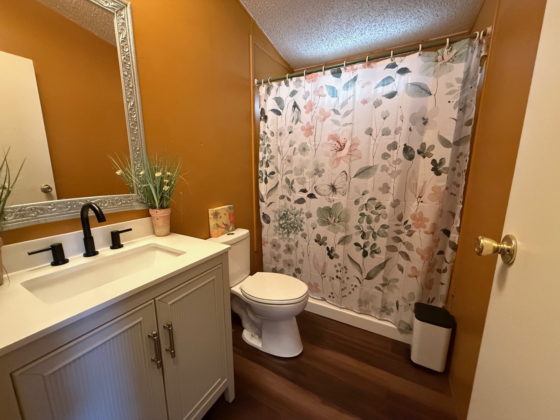 A photo of the River Oaks Home