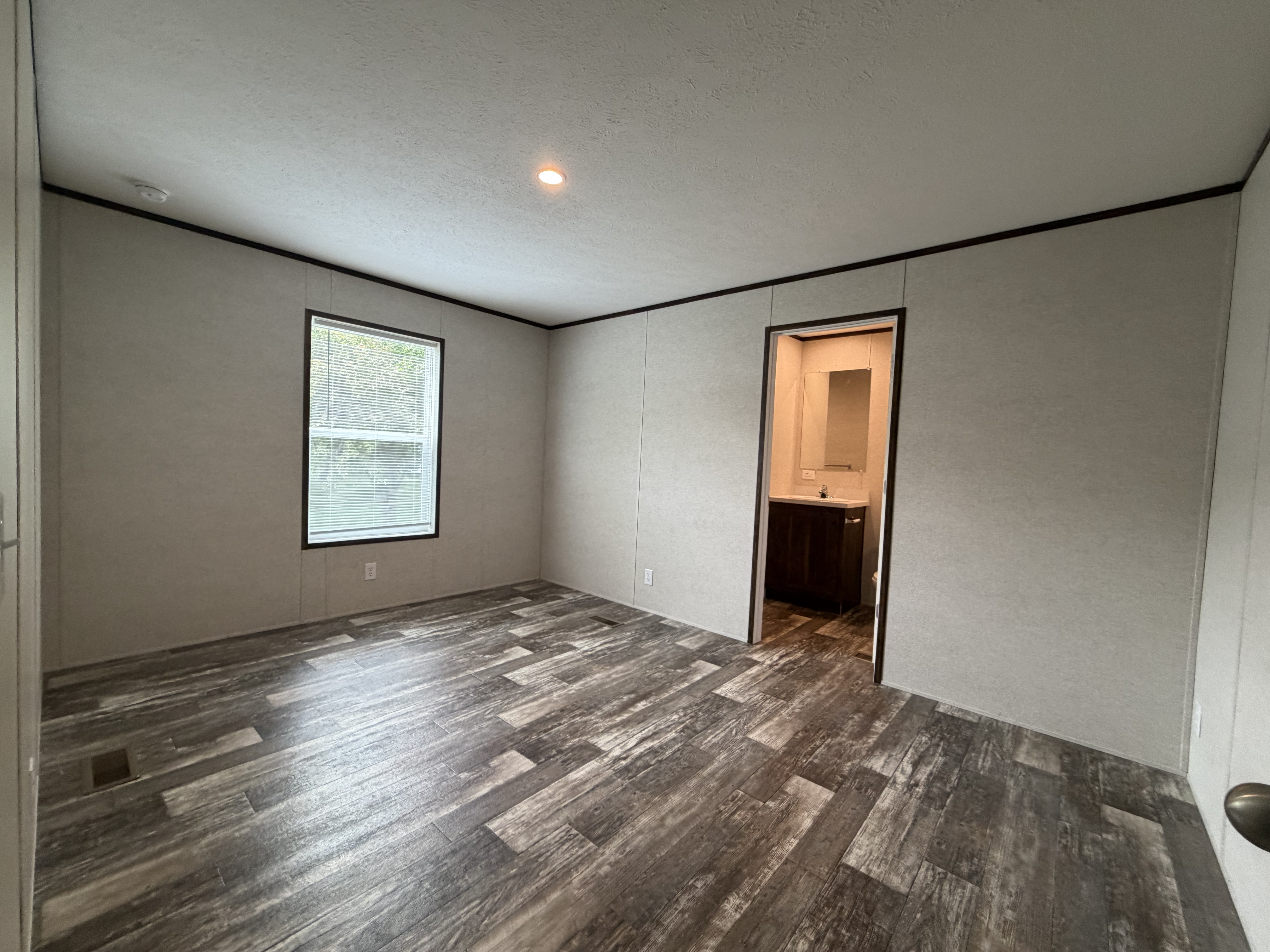 A photo of the Lakeshore Terrace Home
