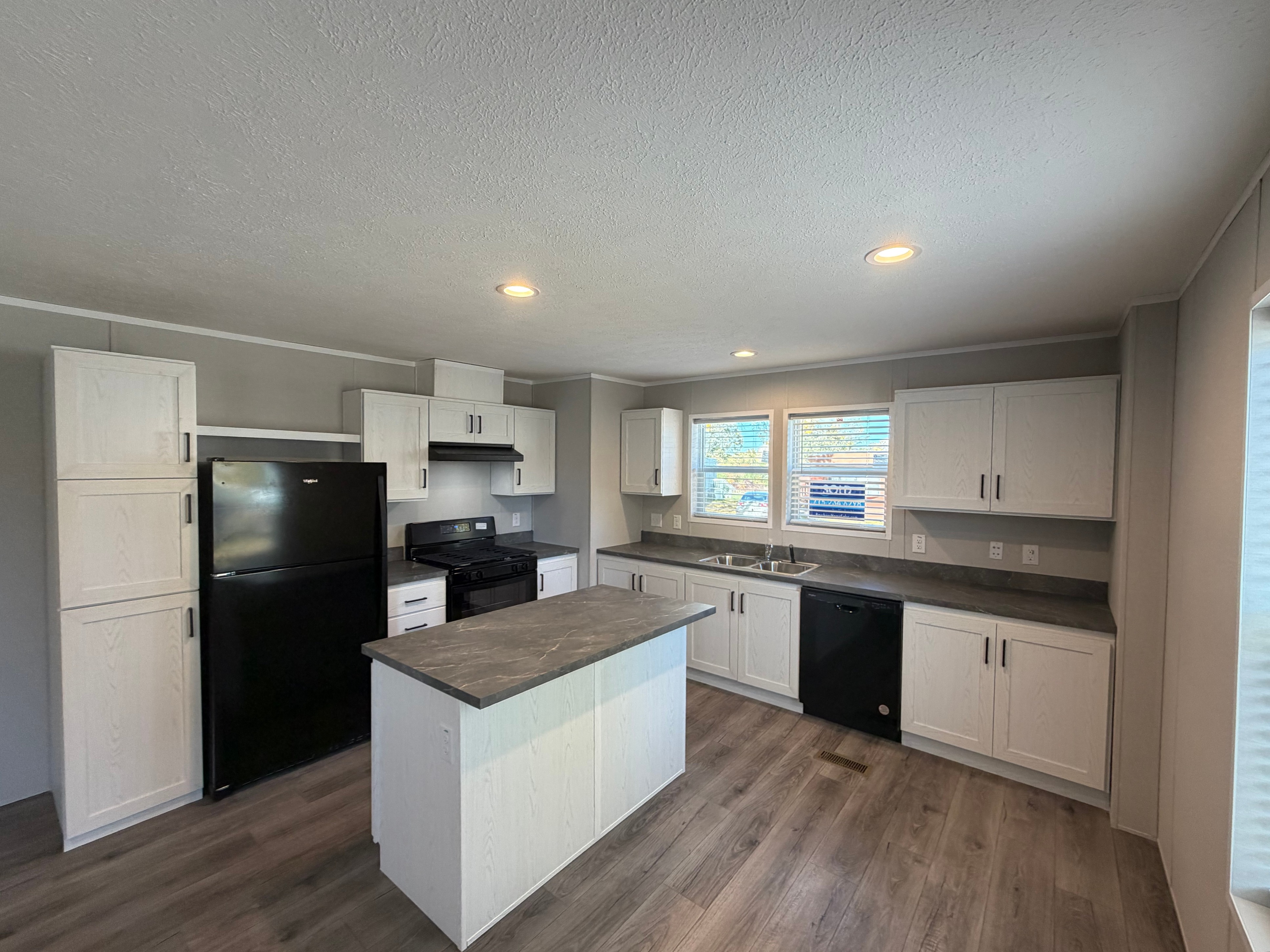 A photo of the Lakeshore Terrace Home