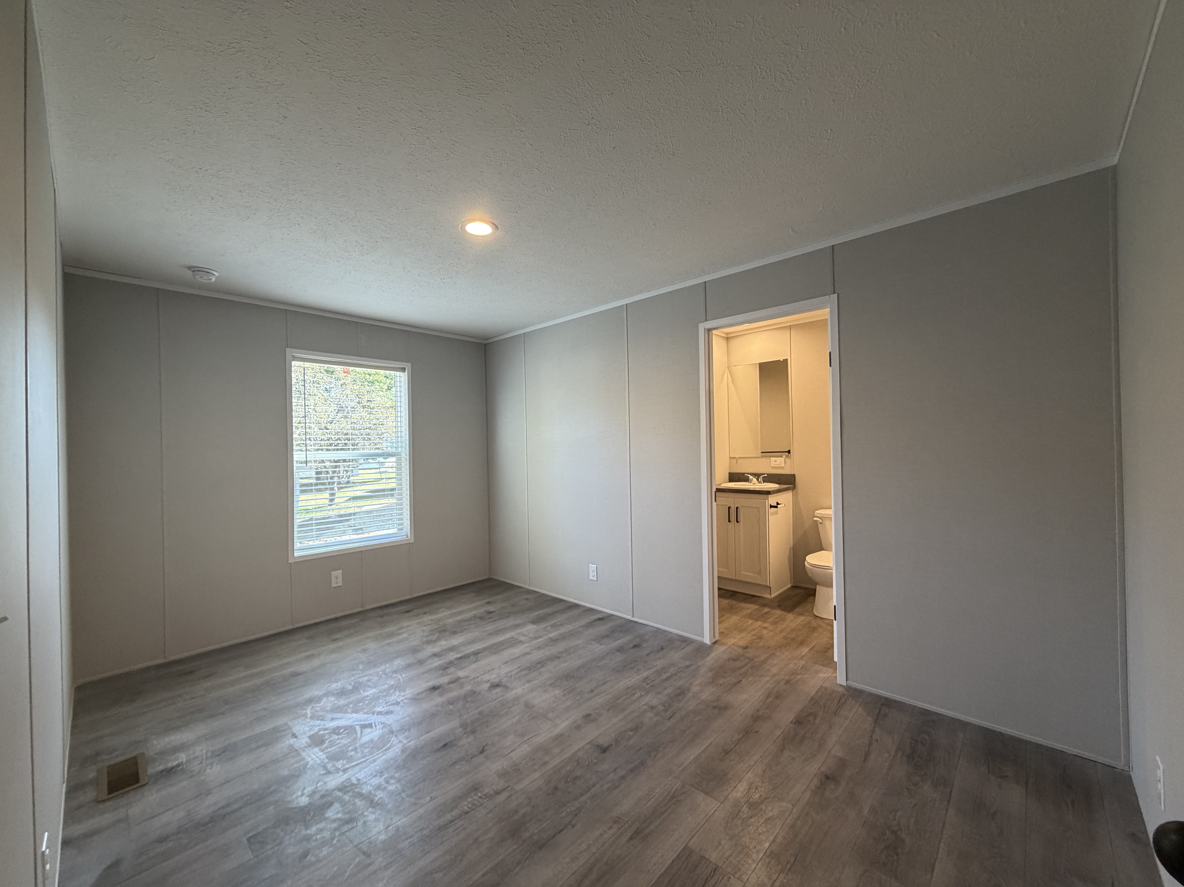 A photo of the Lakeshore Terrace Home