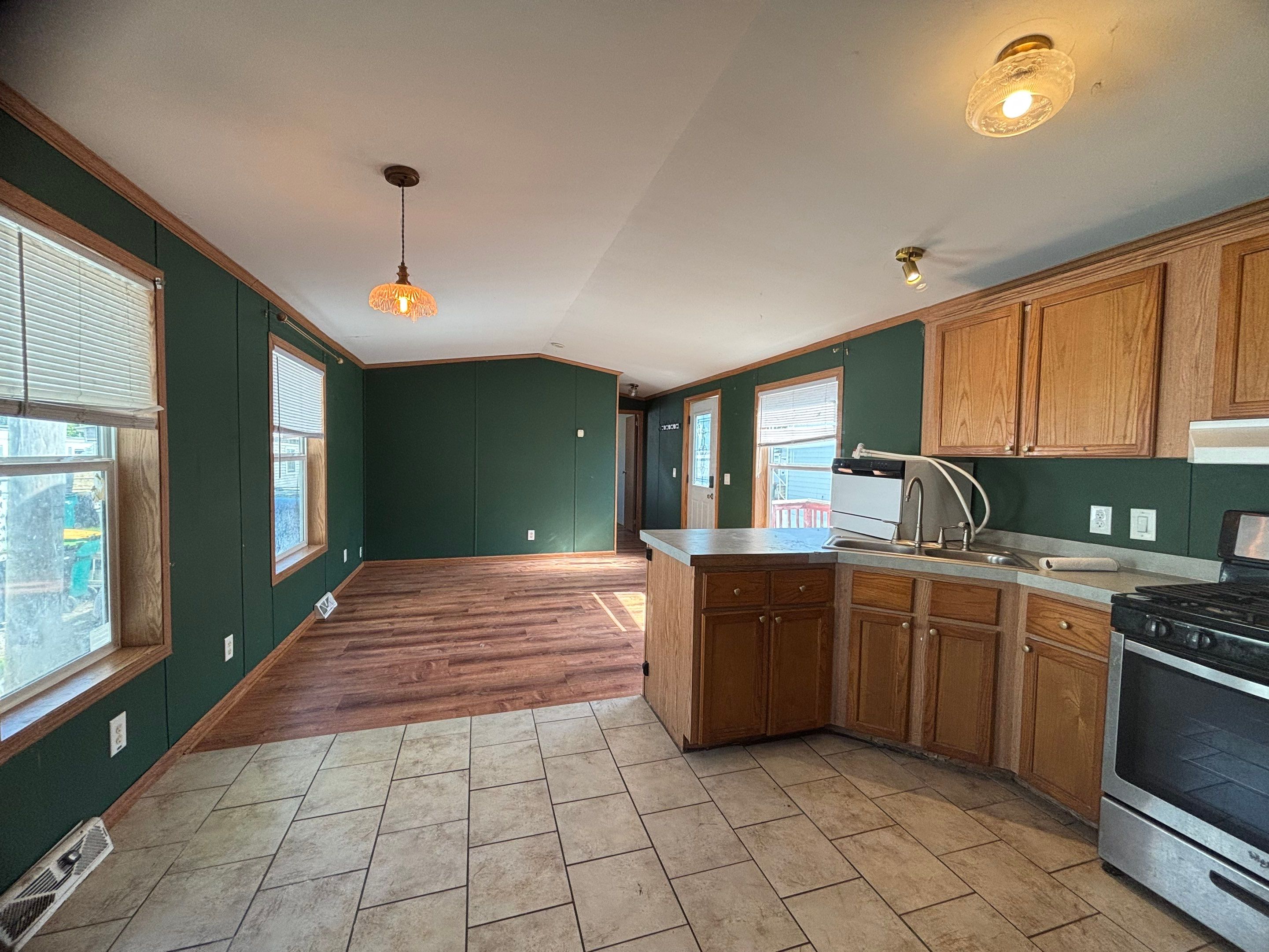 A photo of the Sunrise Shores Home