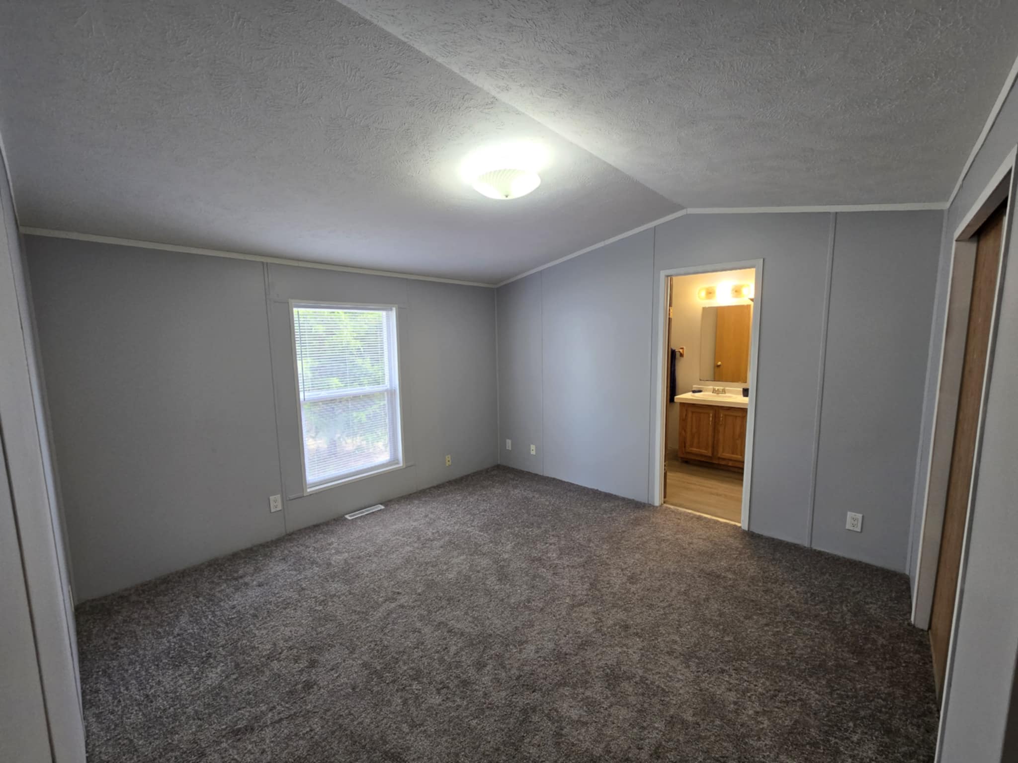 A photo of the Navajo Lake Estates Home