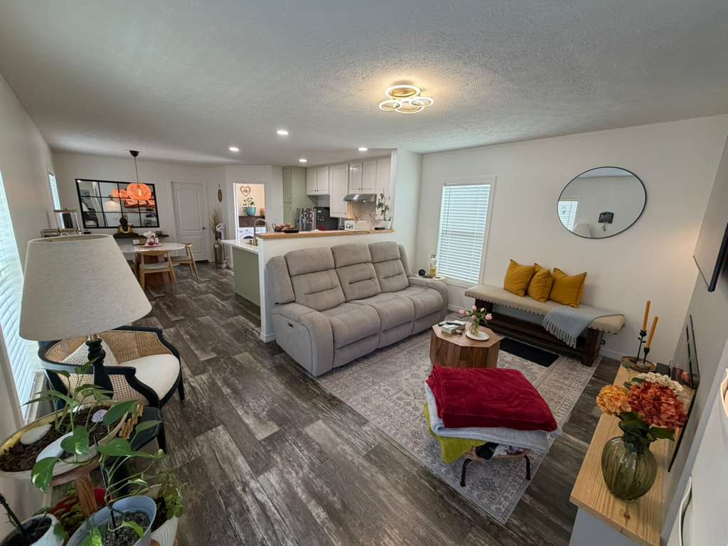 A photo of the Deerpointe Home