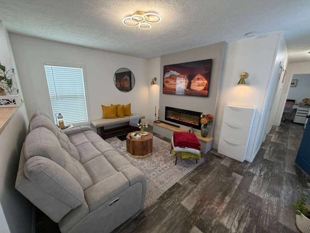 A photo of the Deerpointe Home