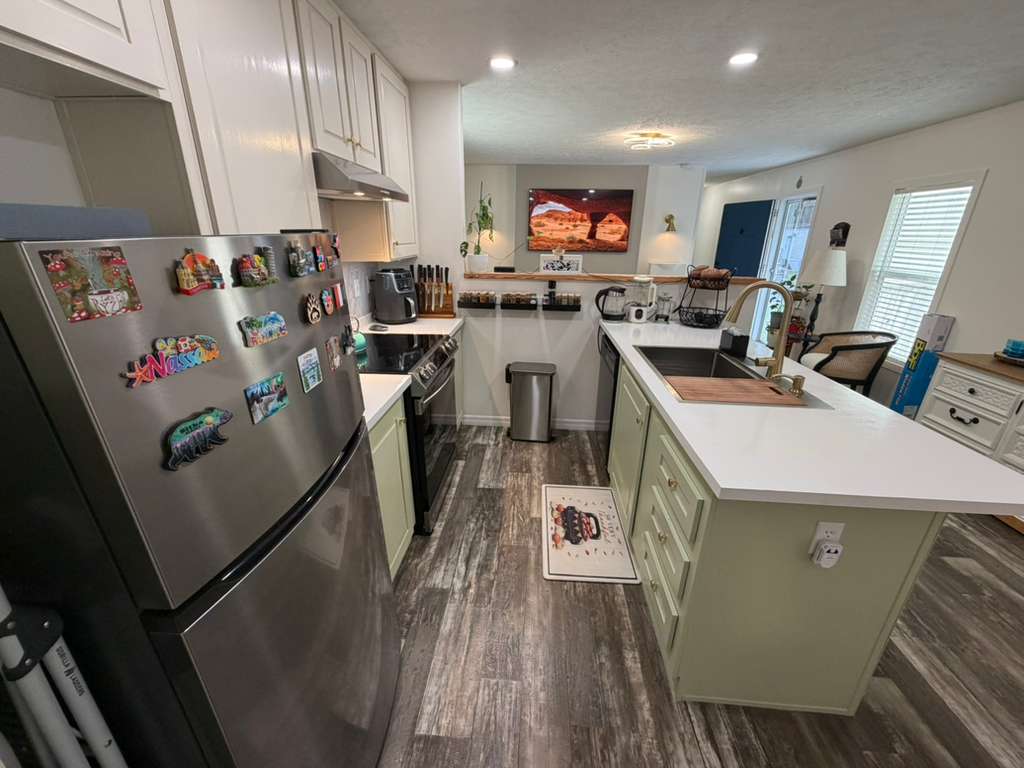 A photo of the Deerpointe Home