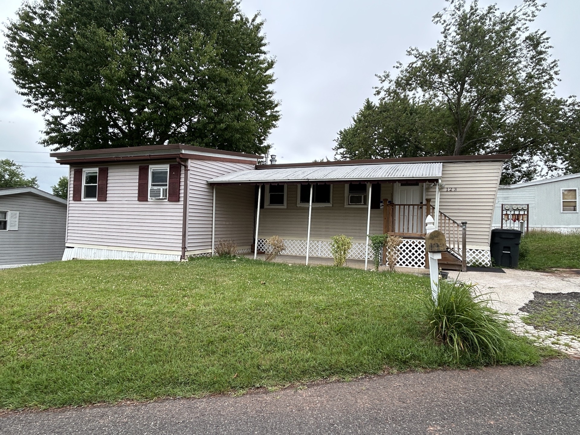 A photo of the Valley Forge Crossing Home