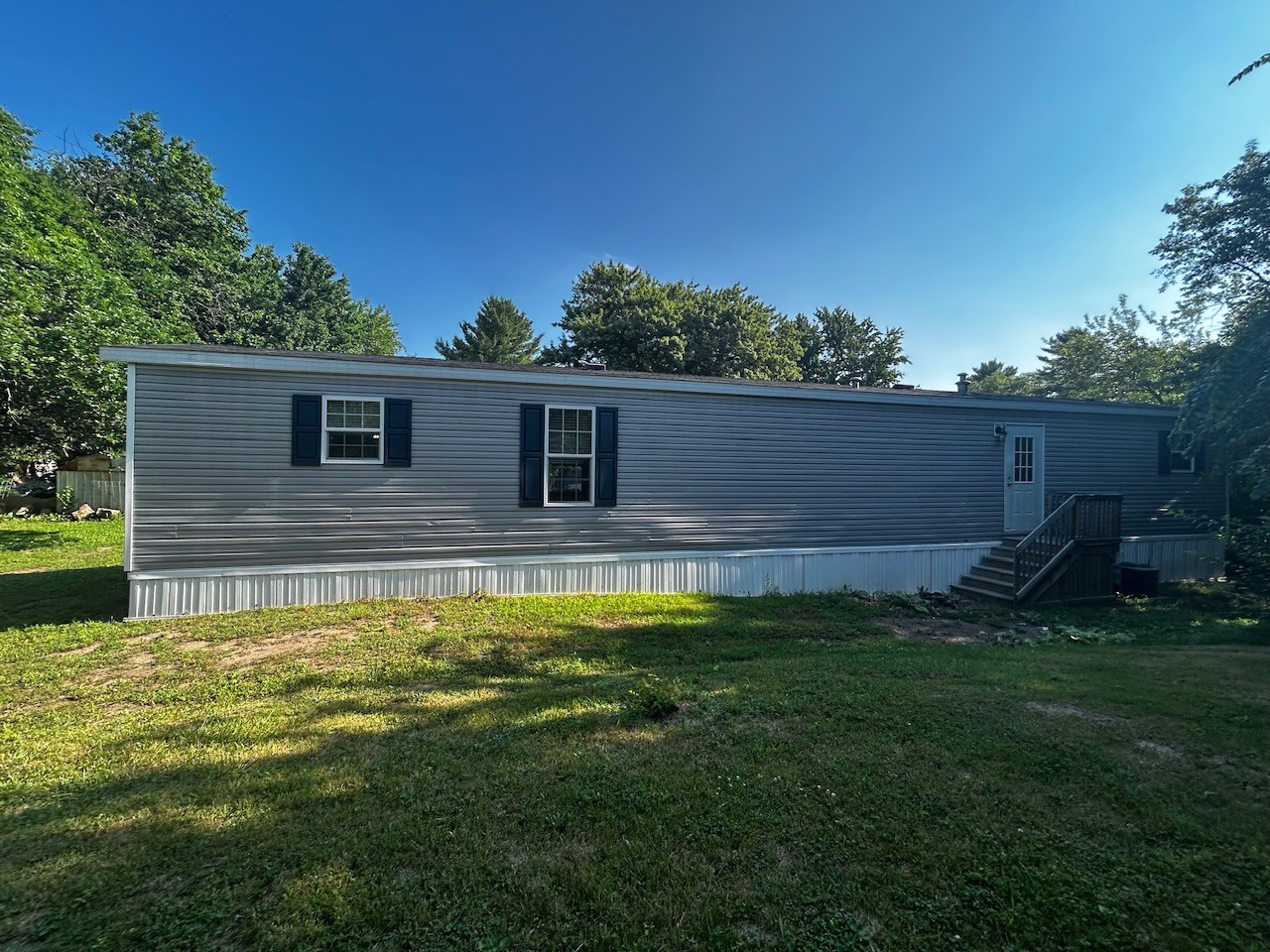 A photo of the Deluxe Lake Estates Home