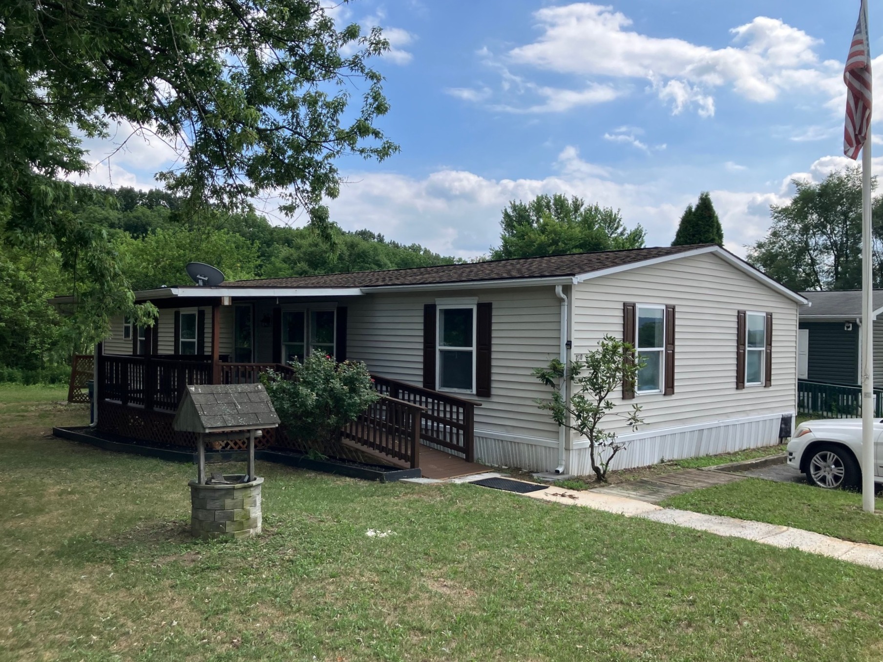 A photo of the Grantville Commons Home