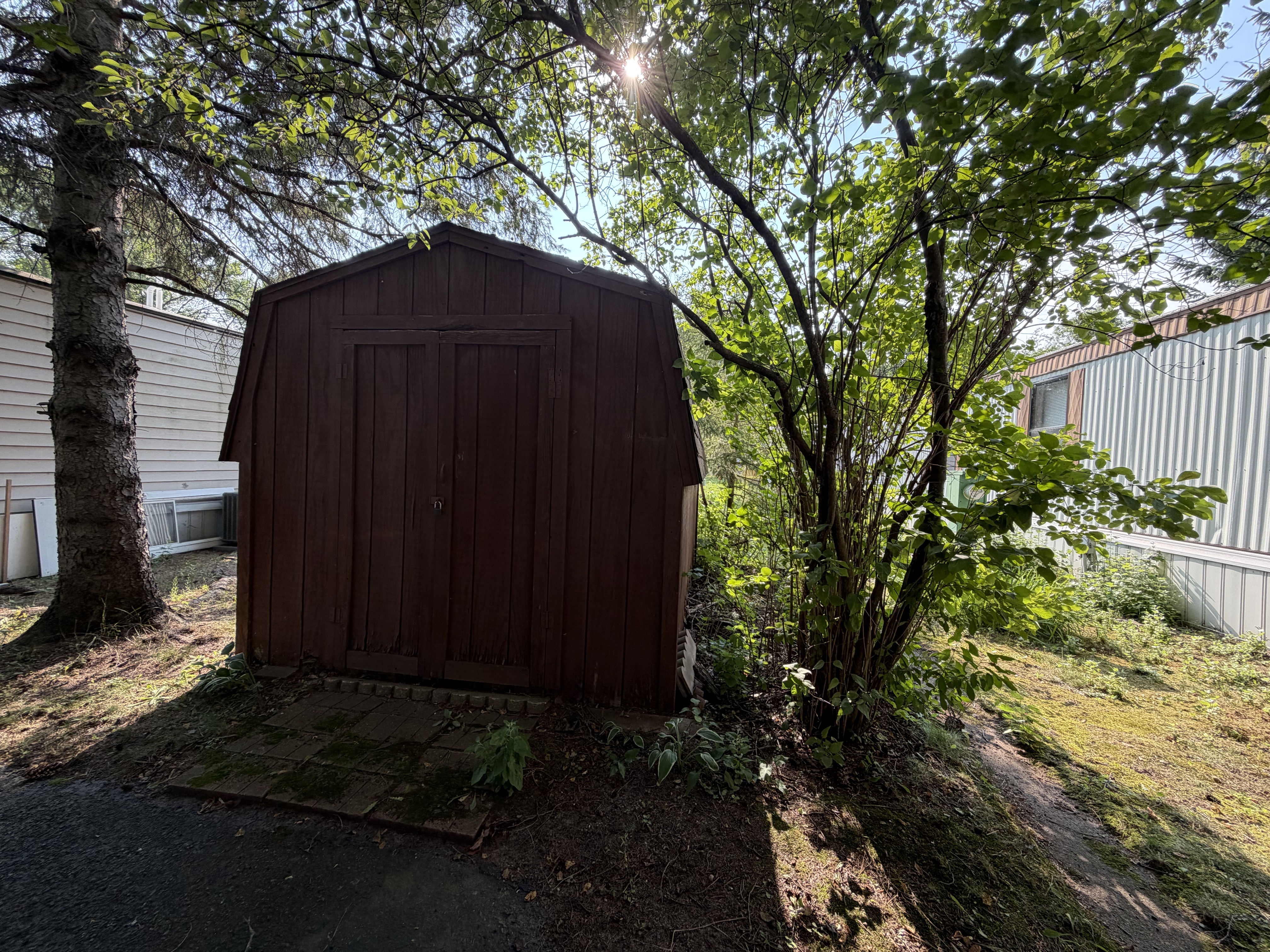 A photo of the Lakeshore Terrace Home