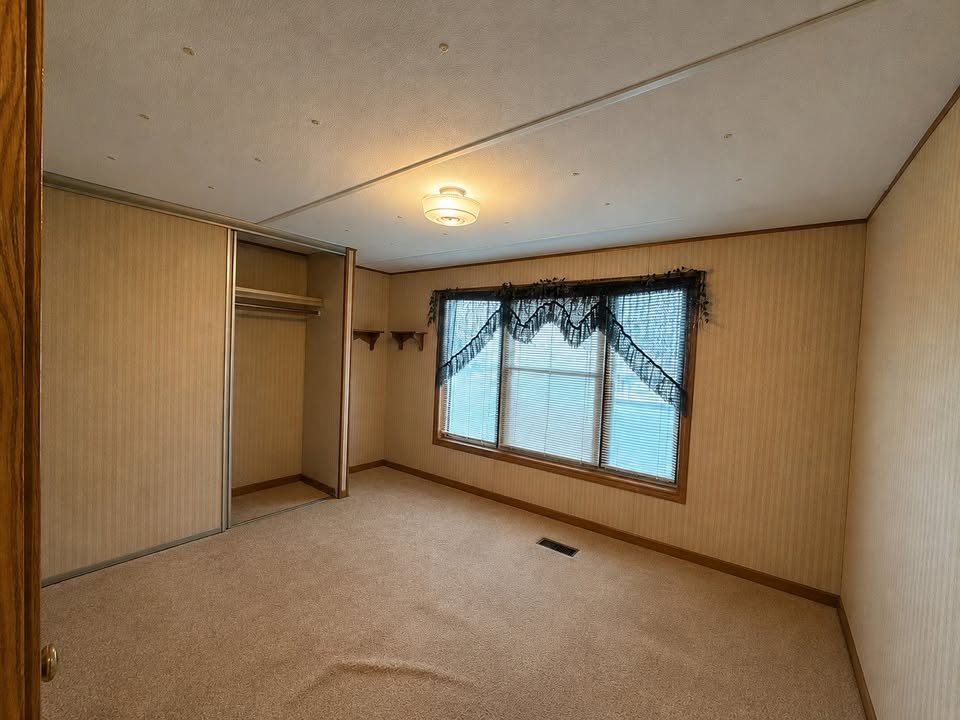 A photo of the Lakeshore Terrace Home
