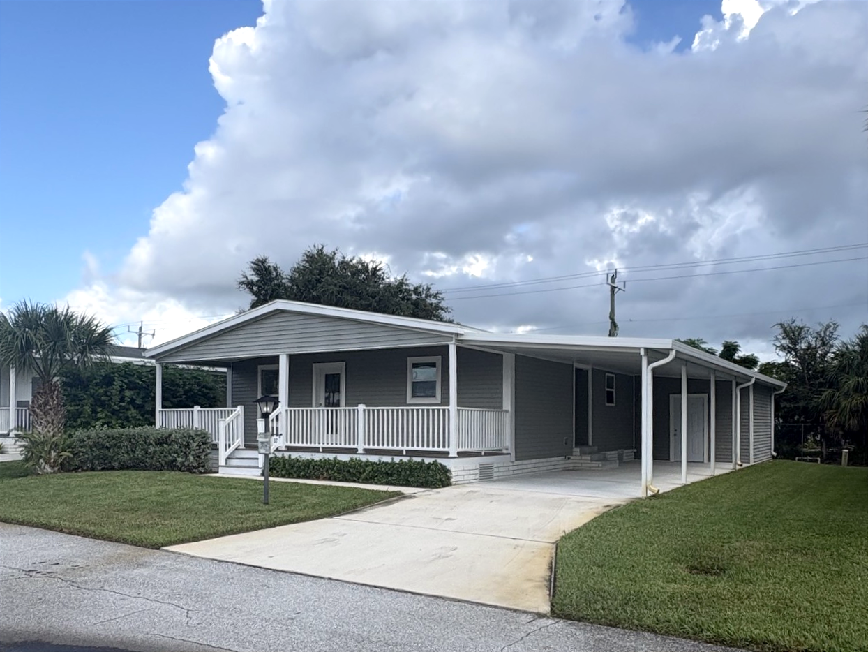 A photo of the Pinelake Village Home