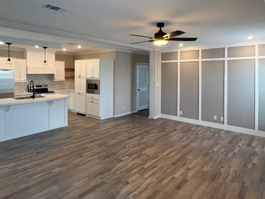 A photo of the Pinelake Village Home