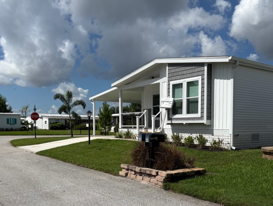 A photo of the Pinelake Village Home
