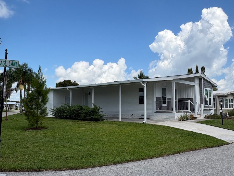 A photo of the Pinelake Village Home
