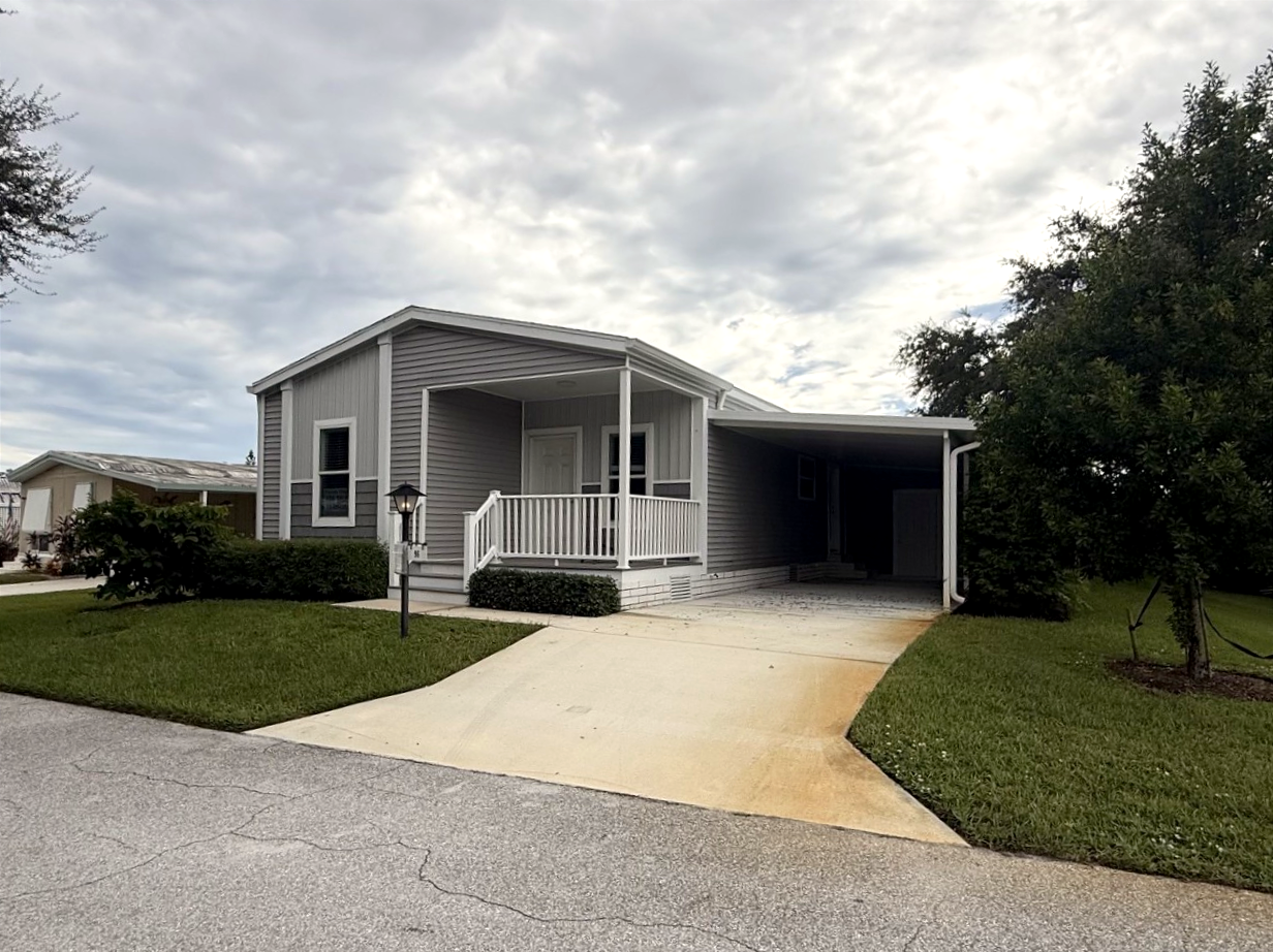 A photo of the Pinelake Village Home
