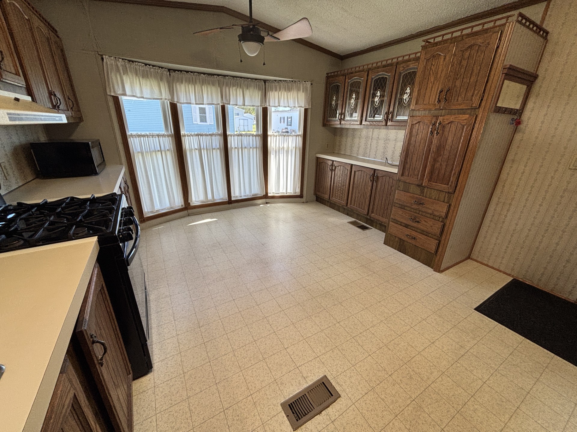 A photo of the Eagle Crest Home