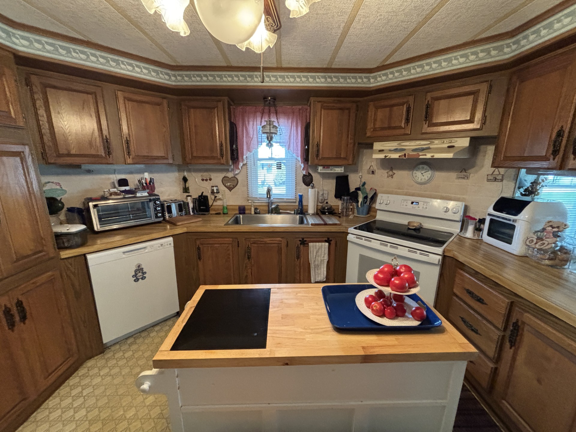 A photo of the Eagle Crest Home